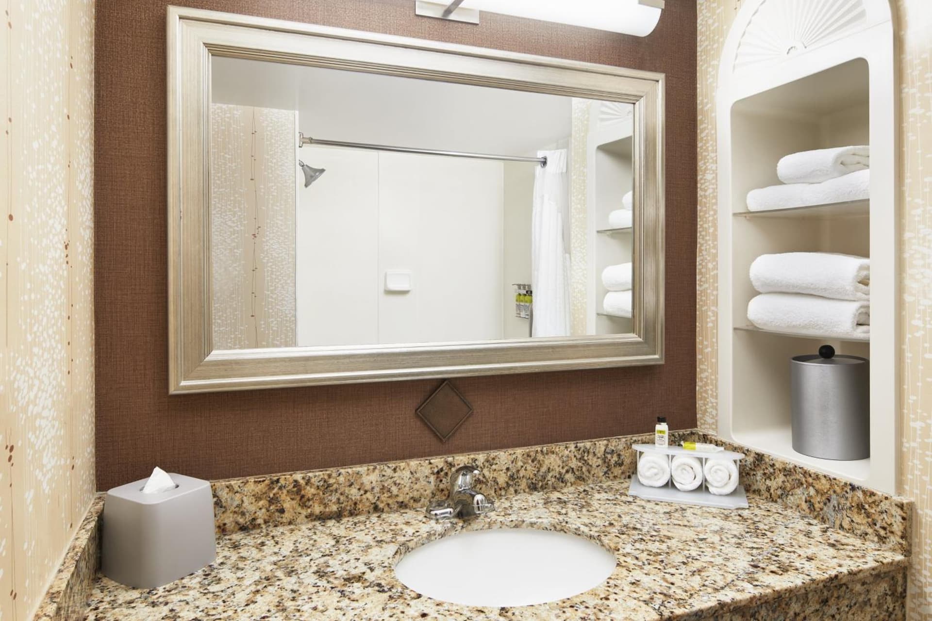 Holiday Inn Express & Suites I-26 & Us 29 At Westgate Mall by IHG gallery photo in Spartanburg, SC — image 54