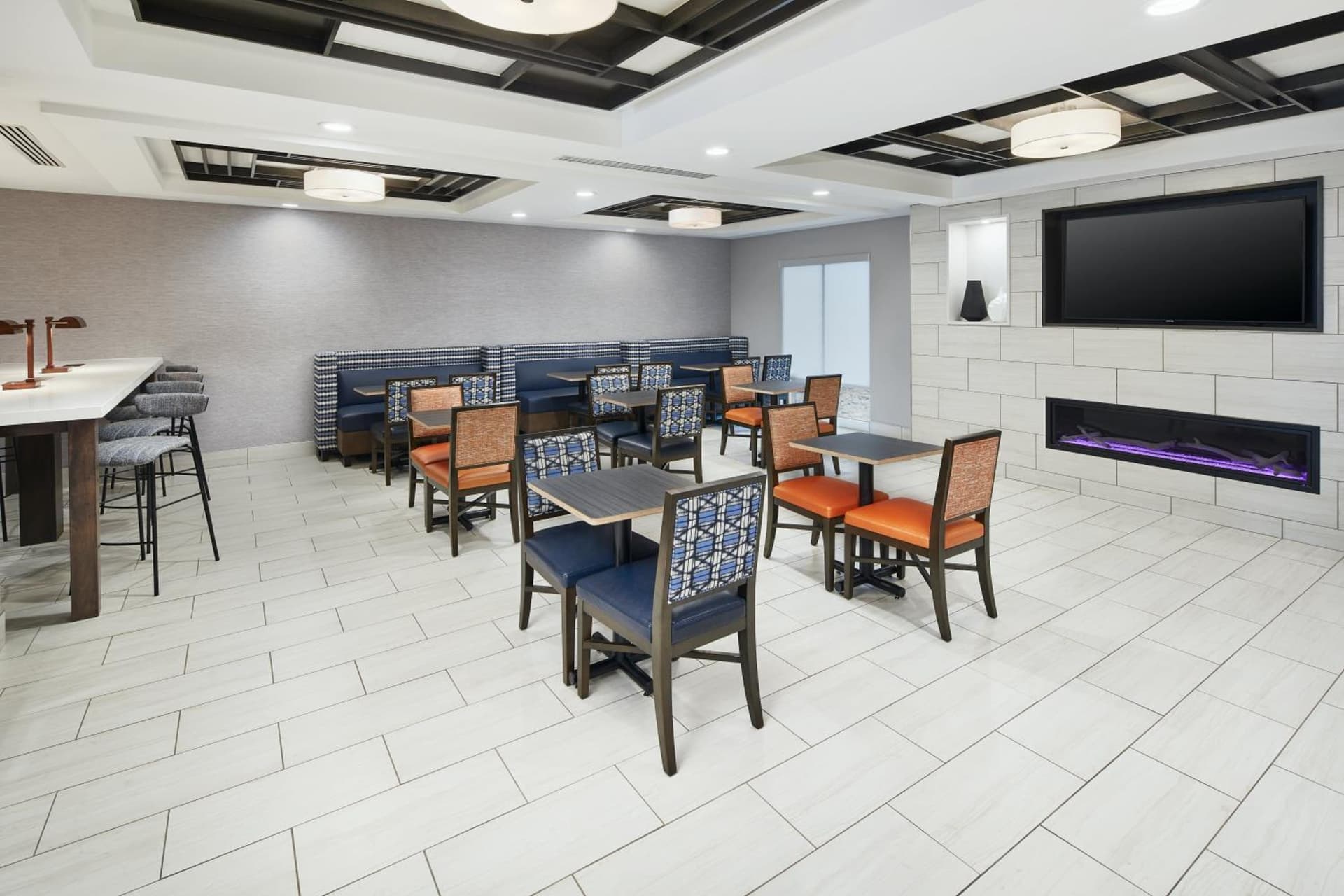 Holiday Inn Express & Suites I-26 & Us 29 At Westgate Mall by IHG gallery photo in Spartanburg, SC — image 13