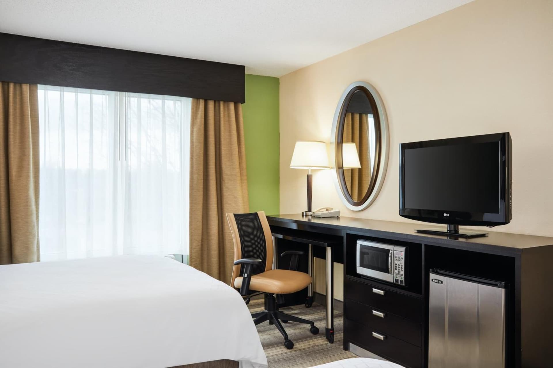 Holiday Inn Express & Suites I-26 & Us 29 At Westgate Mall by IHG gallery photo in Spartanburg, SC — image 28