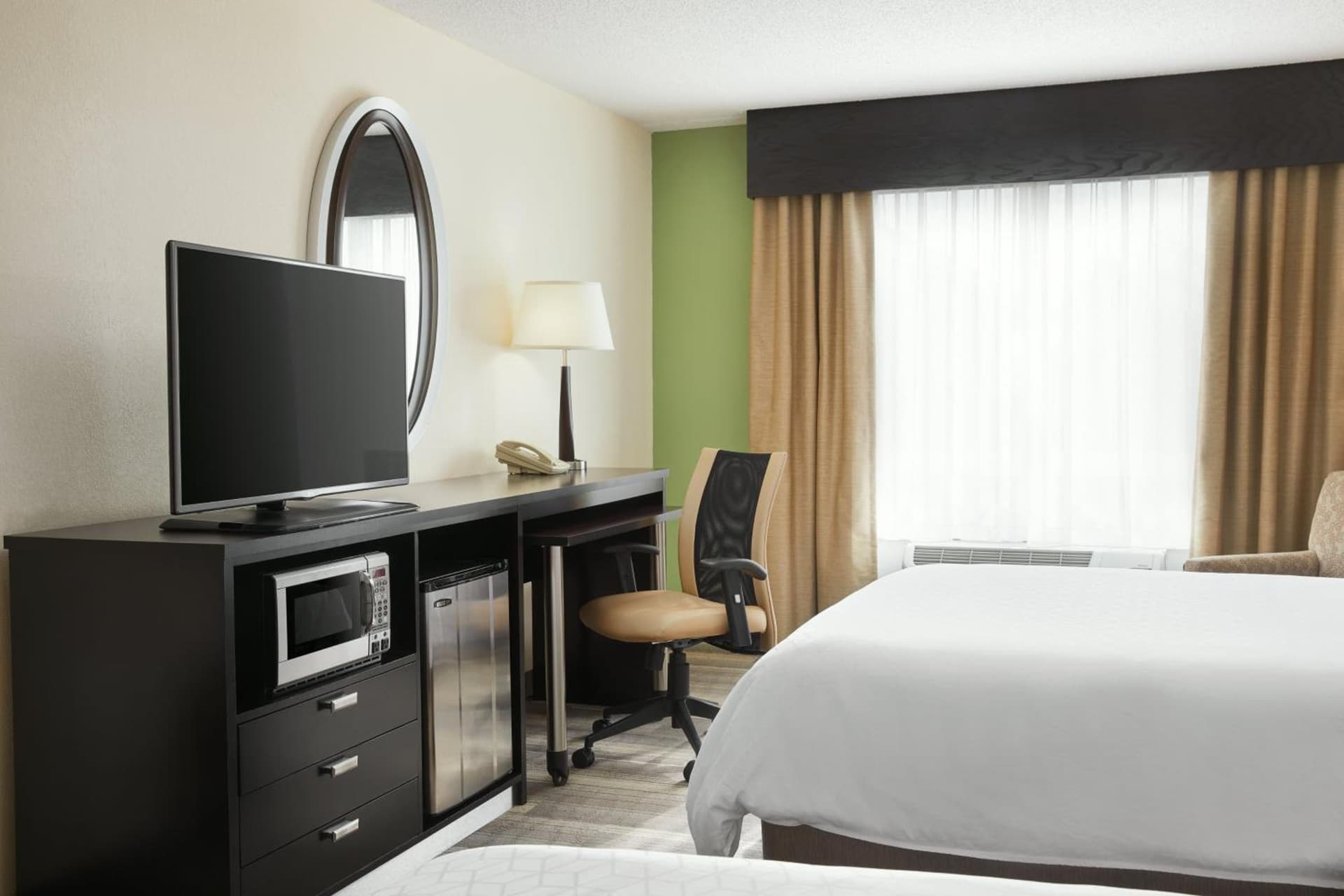 Holiday Inn Express & Suites I-26 & Us 29 At Westgate Mall by IHG gallery photo in Spartanburg, SC — image 33