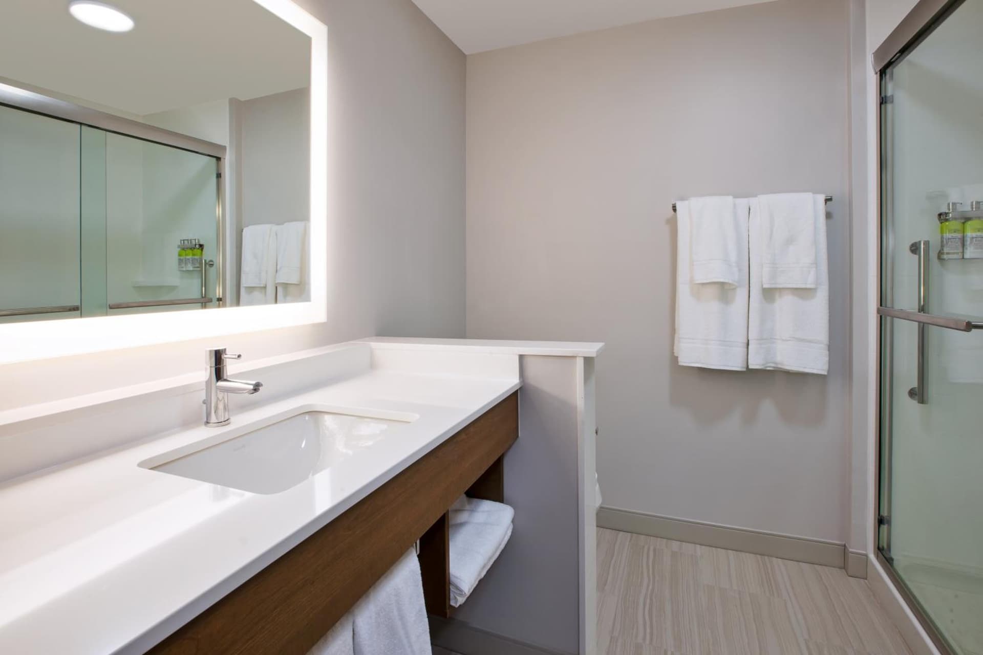 Holiday Inn Express & Suites Wooster by IHG gallery photo in Wooster, OH — image 23