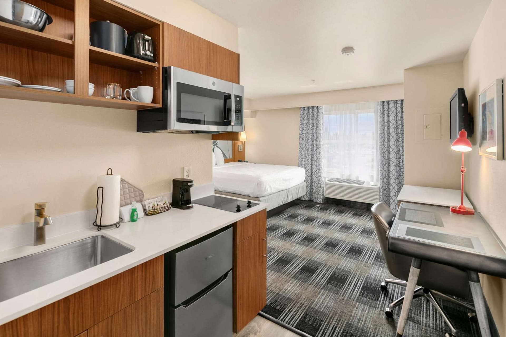 Executive Residency by Best Western Navigator Inn & Suites gallery photo in Everett, WA — image 14