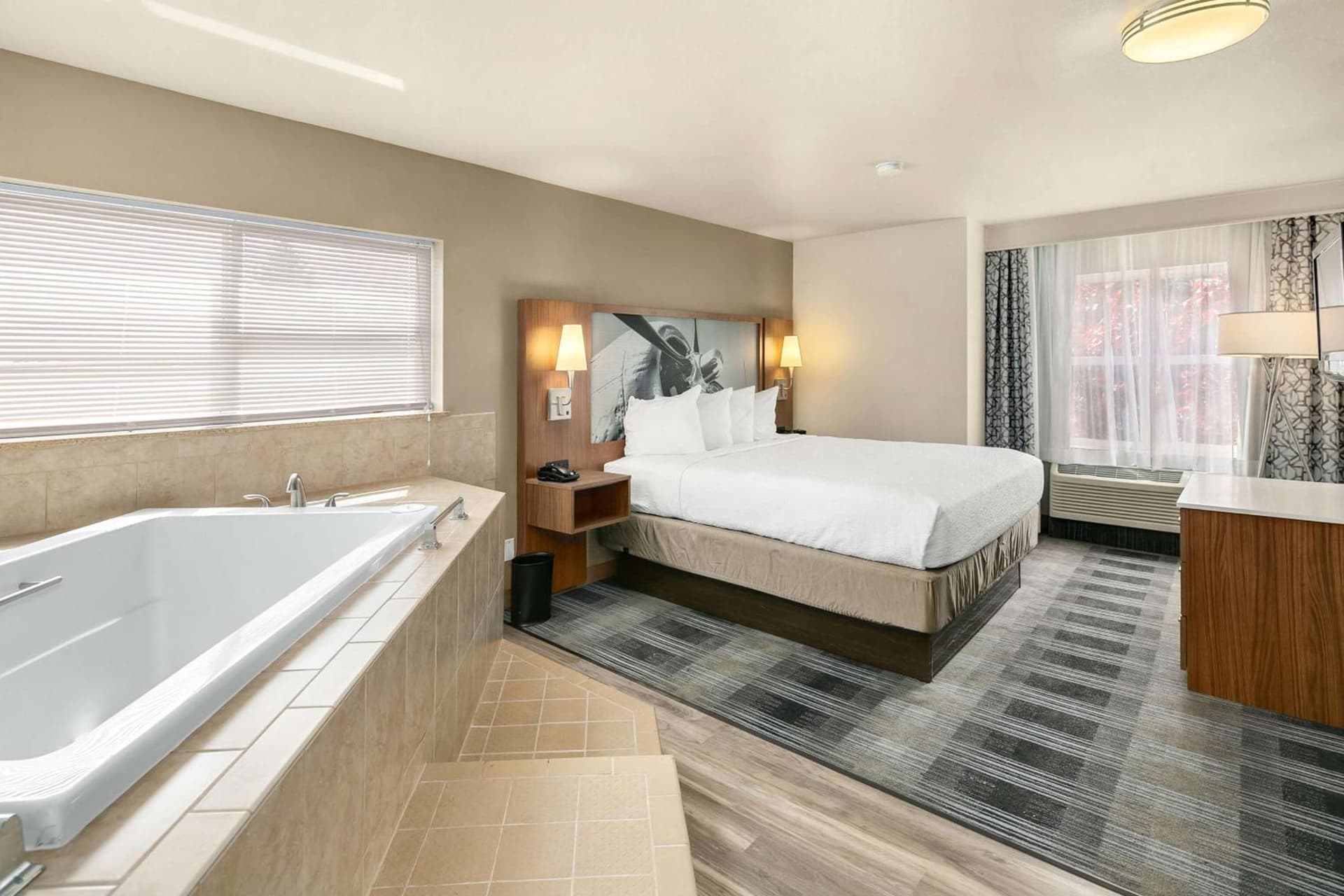 Executive Residency by Best Western Navigator Inn & Suites gallery photo in Everett, WA — image 18