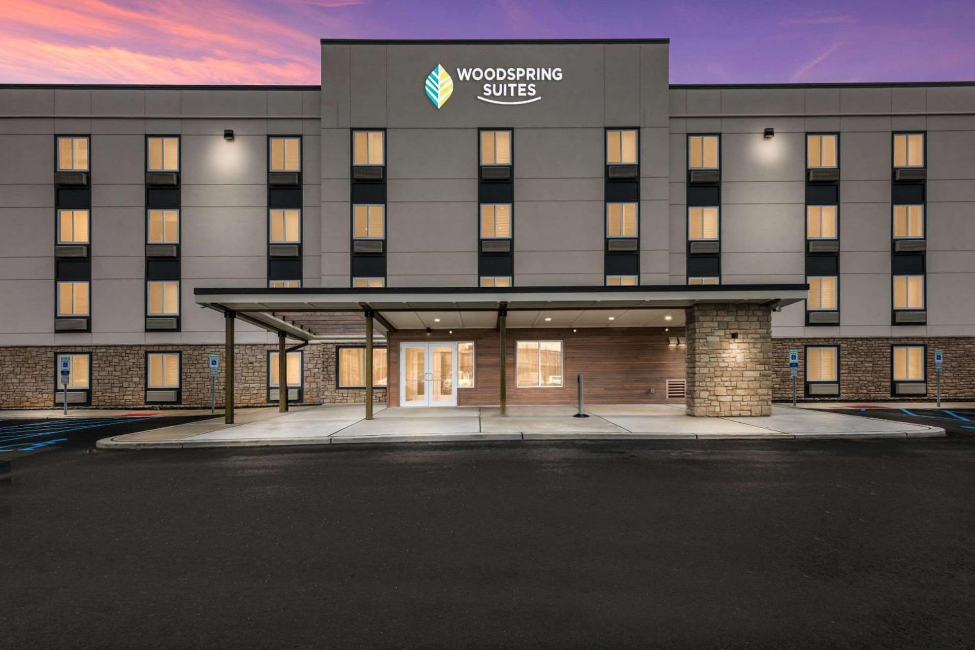 WoodSpring Suites Linden property views in Linden, NJ — gallery photo 3