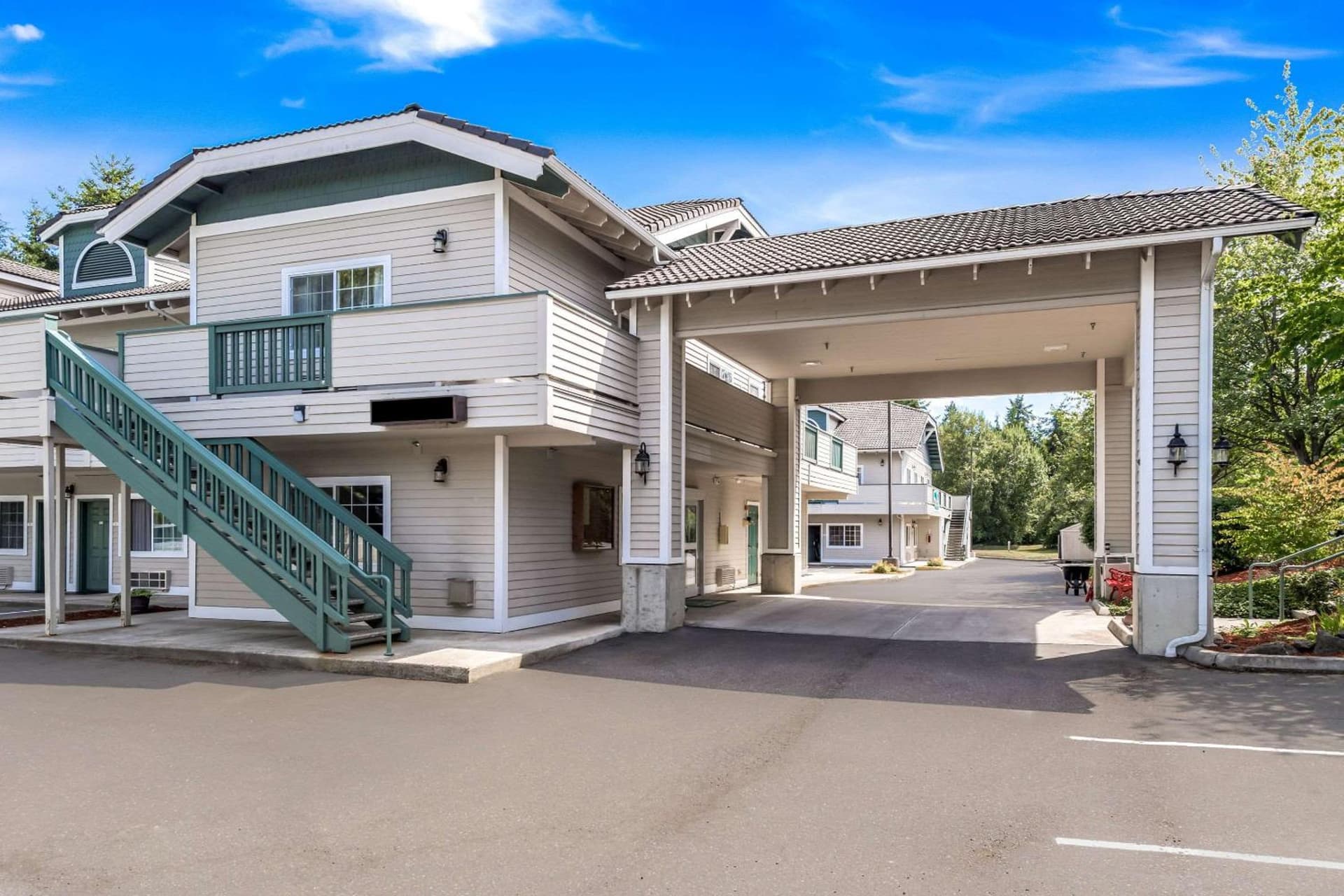 Quality Inn & Suites Bainbridge Island featured exterior or lobby in Winslow, WA — similar hotel