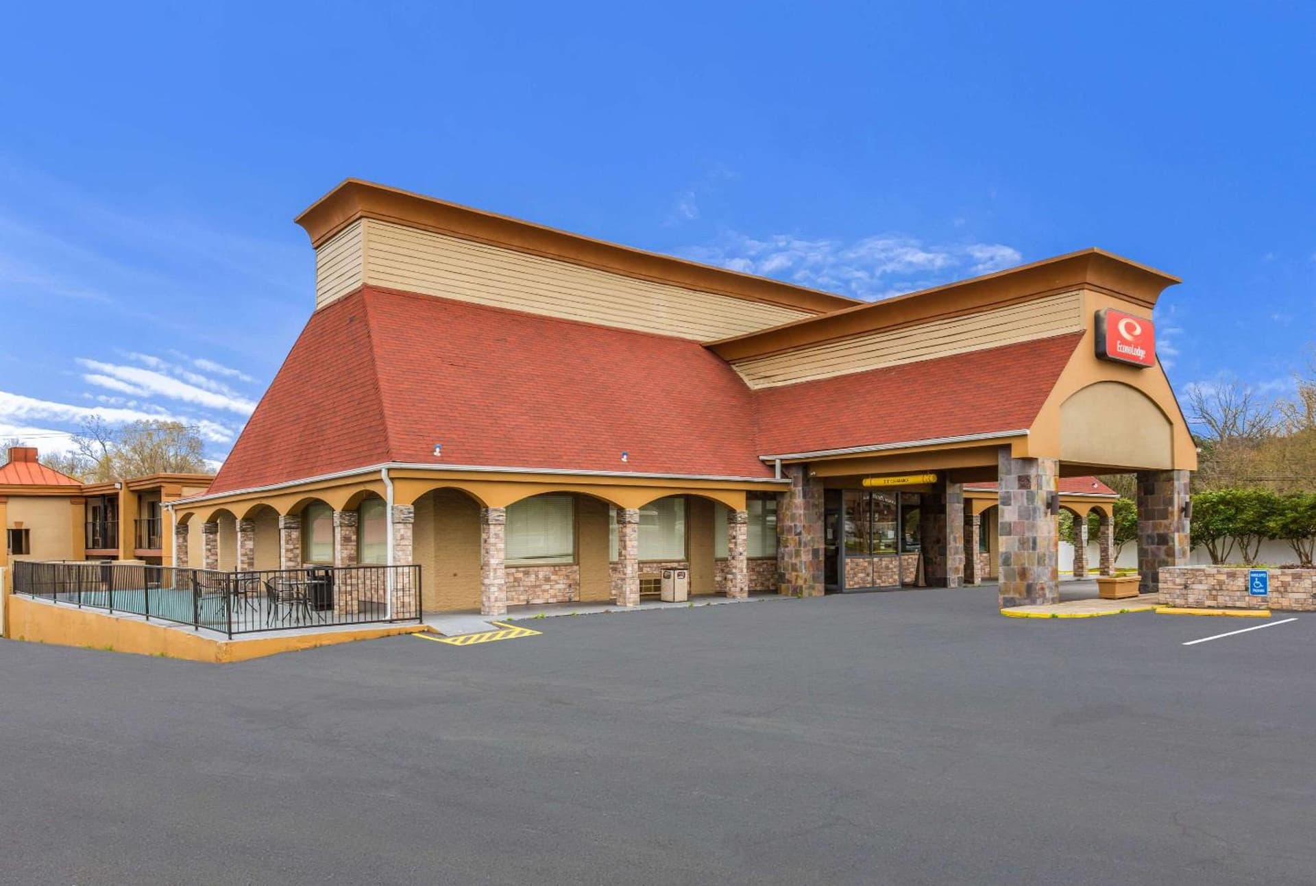 Econo Lodge Salisbury South property views in Salisbury, NC — gallery photo 3