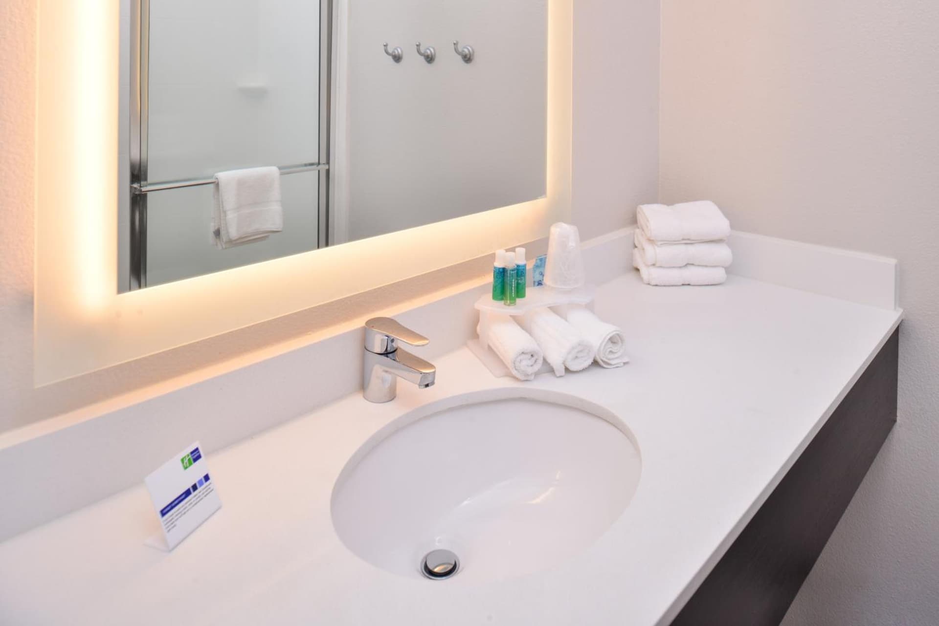Holiday Inn Express & Suites Corpus Christi-N Padre Island by IHG gallery photo in Corpus Christi, TX — image 11