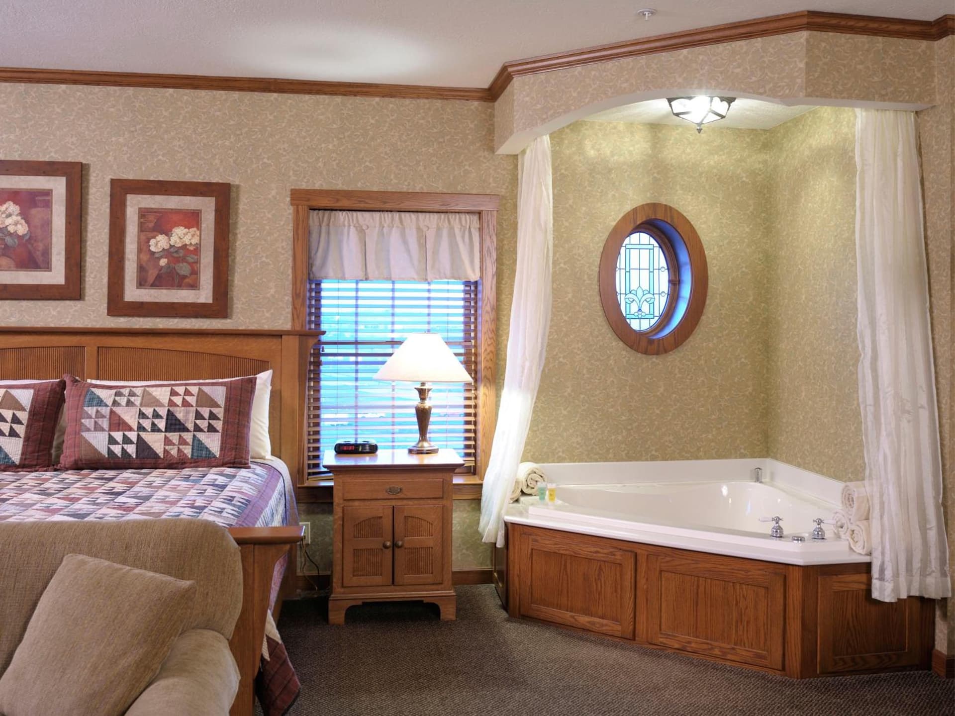 Carlisle Inn Sugarcreek gallery photo in Sugarcreek, OH — image 20