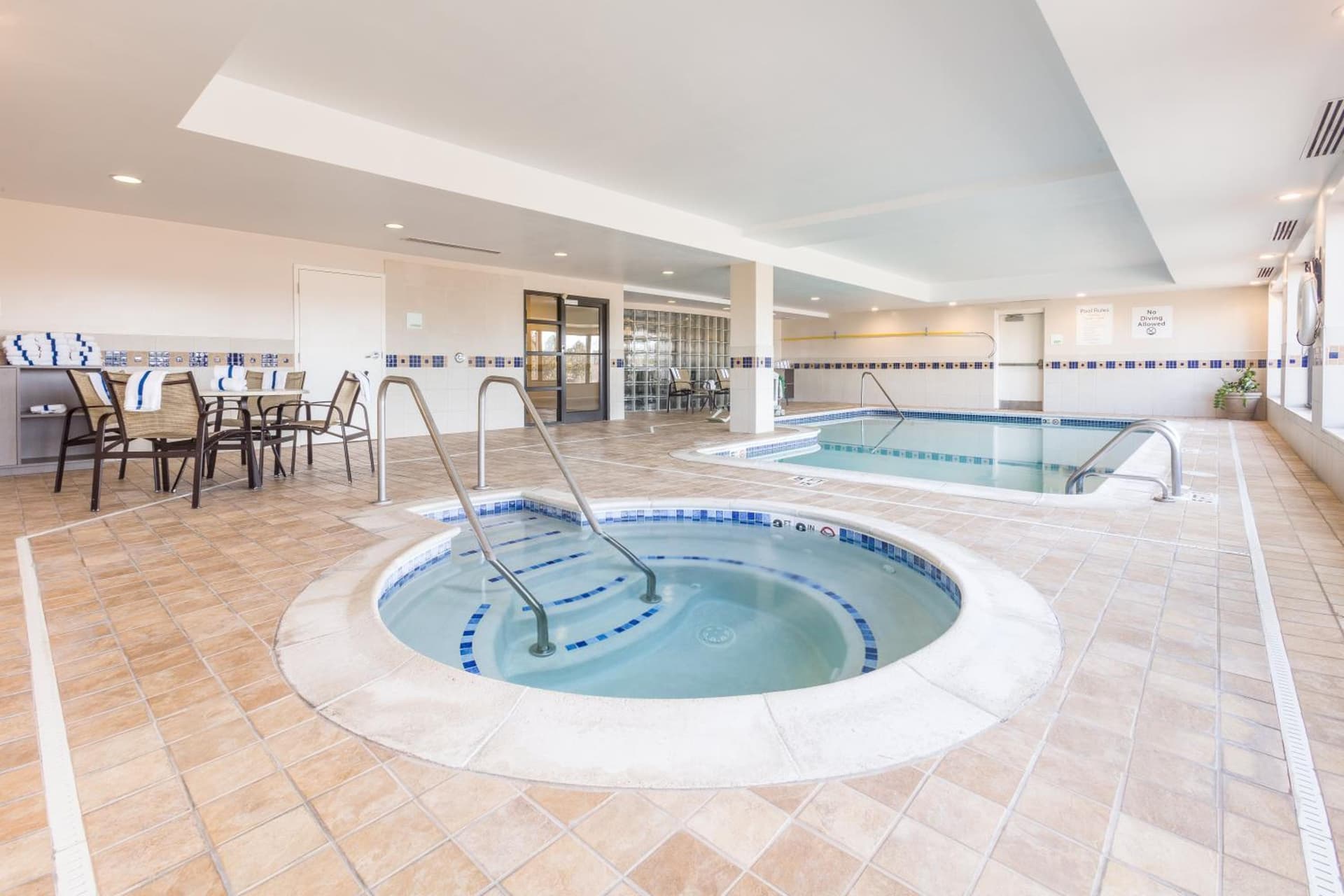 Holiday Inn Manchester Airport by IHG gallery photo in Manchester, NH — image 31