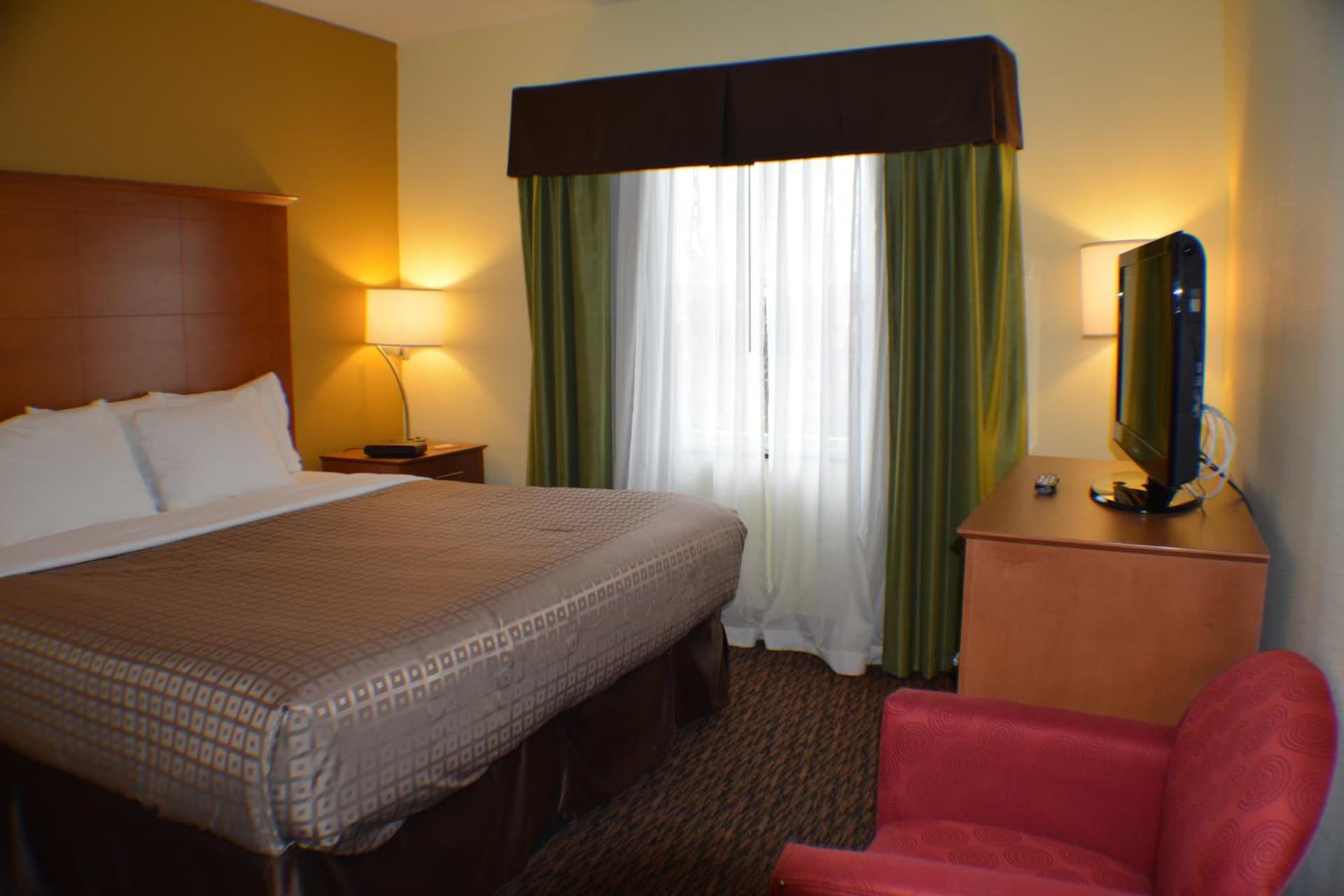 University Hotel & Suites Shippensburg, Trademark by Wyndham gallery photo in Shippensburg, PA — image 6