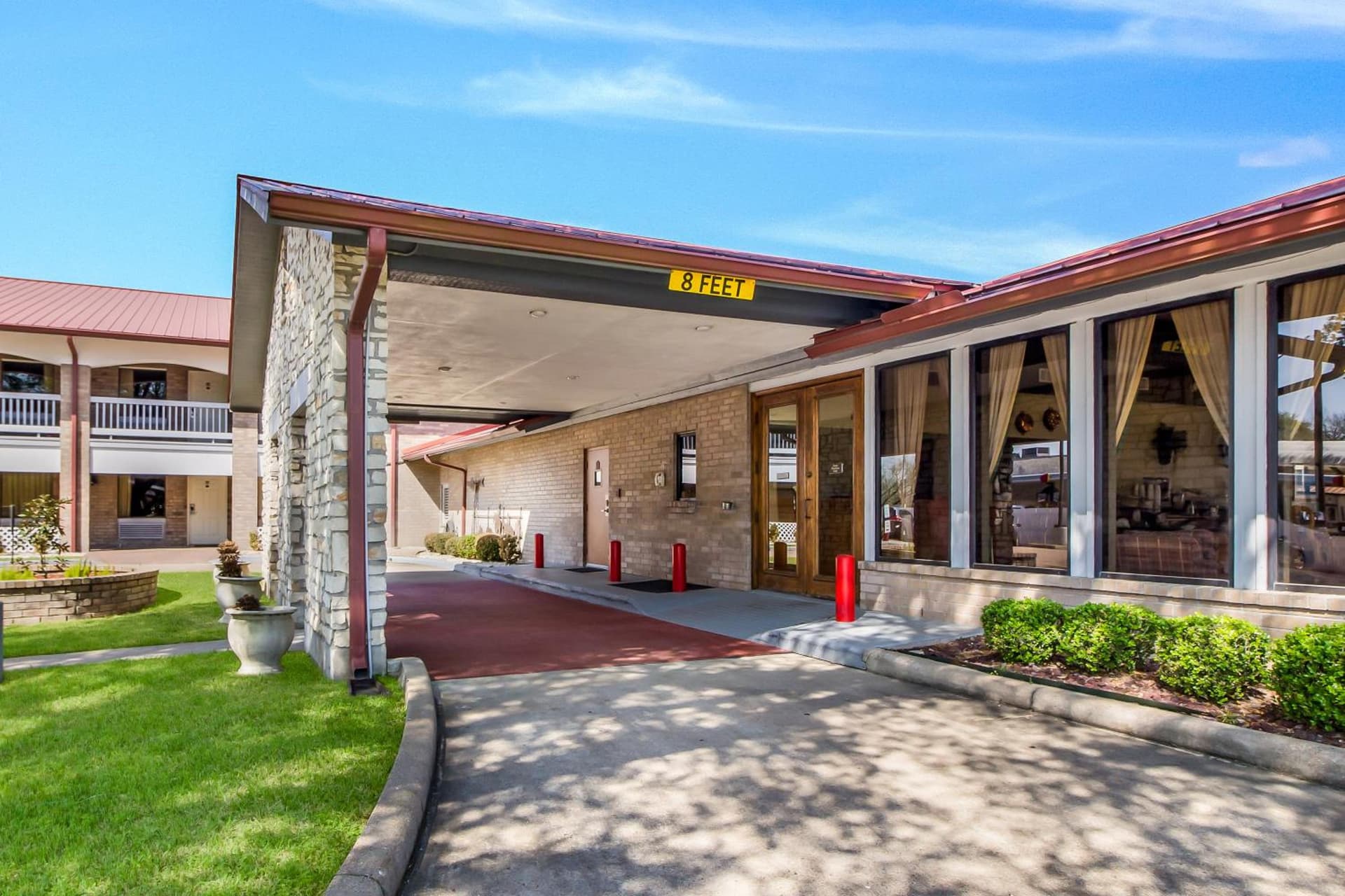 Americas Best Value Inn Columbus interior in Columbus, TX — gallery photo 2
