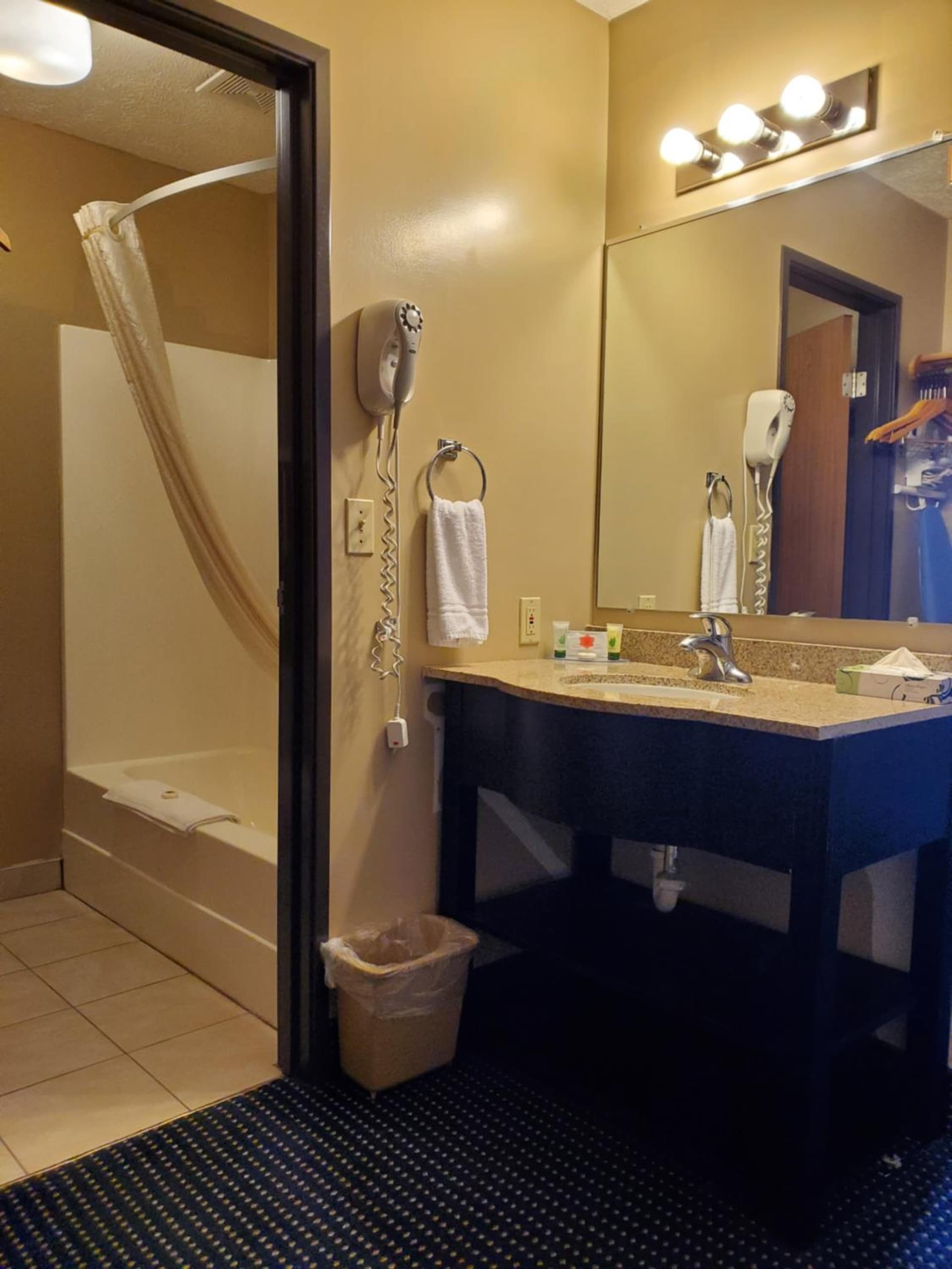 VICTORIAN INN interior in Central City, NE — gallery photo 2