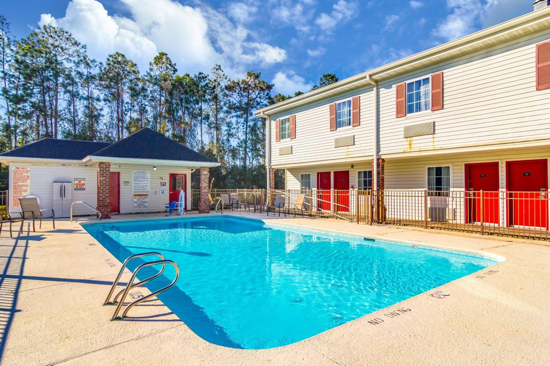 SureStay Hotel by Best Western Brunswick interior in Brunswick, GA — gallery photo 2