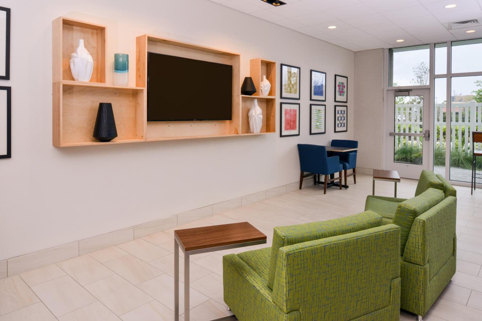 Holiday Inn Express & Suites - St. Petersburg - Madeira Beach by IHG gallery photo in St Petersburg, FL — image 74