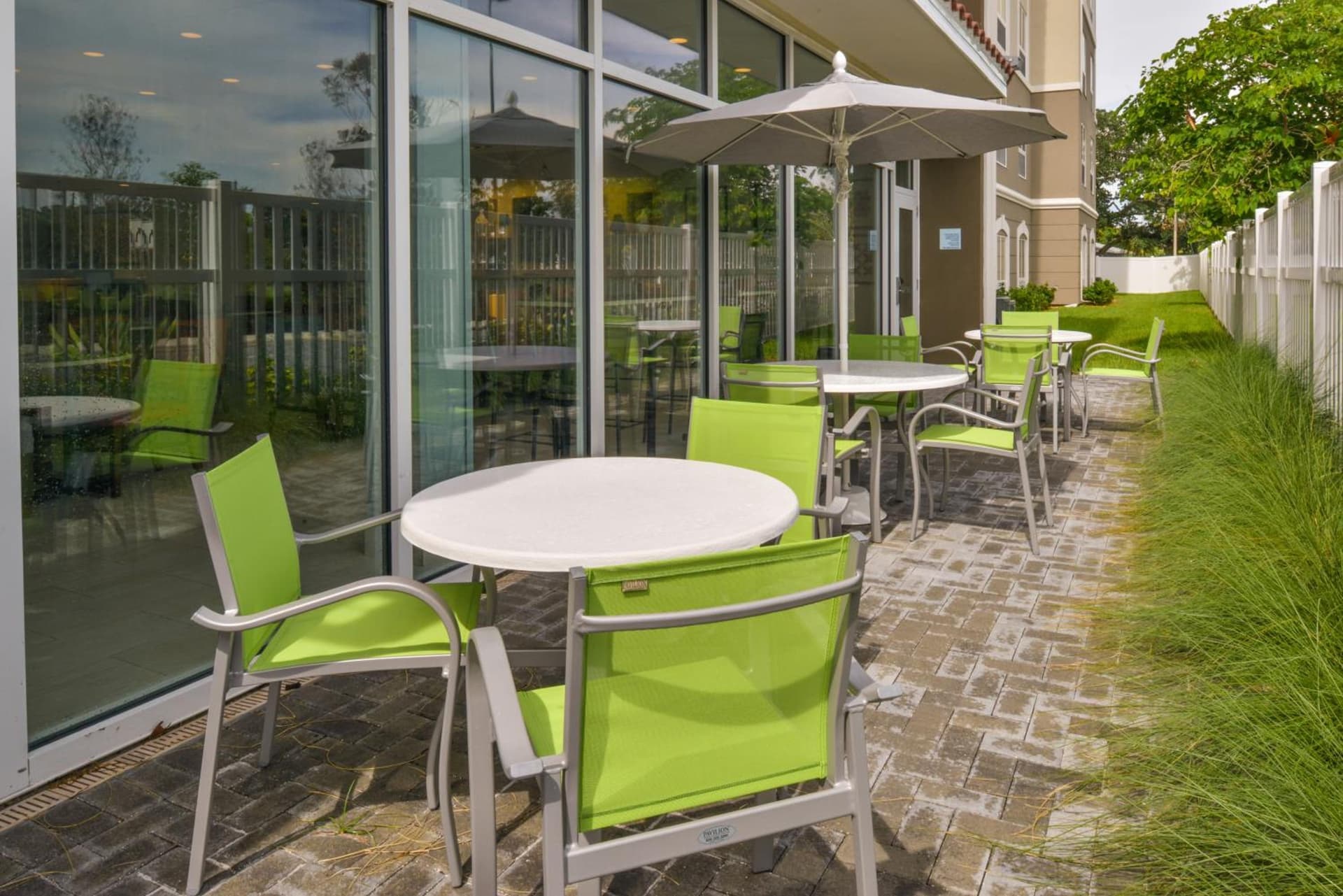 Holiday Inn Express & Suites - St. Petersburg - Madeira Beach by IHG gallery photo in St Petersburg, FL — image 24