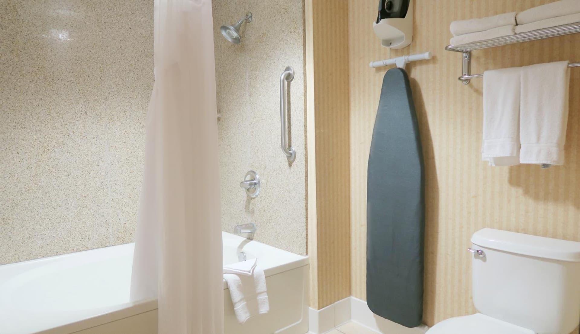 HOLIDAY INN EXPRESS & SUITES ELK GROVE CENTRAL - HWY 99 by IHG gallery photo in Elk Grove, CA — image 26