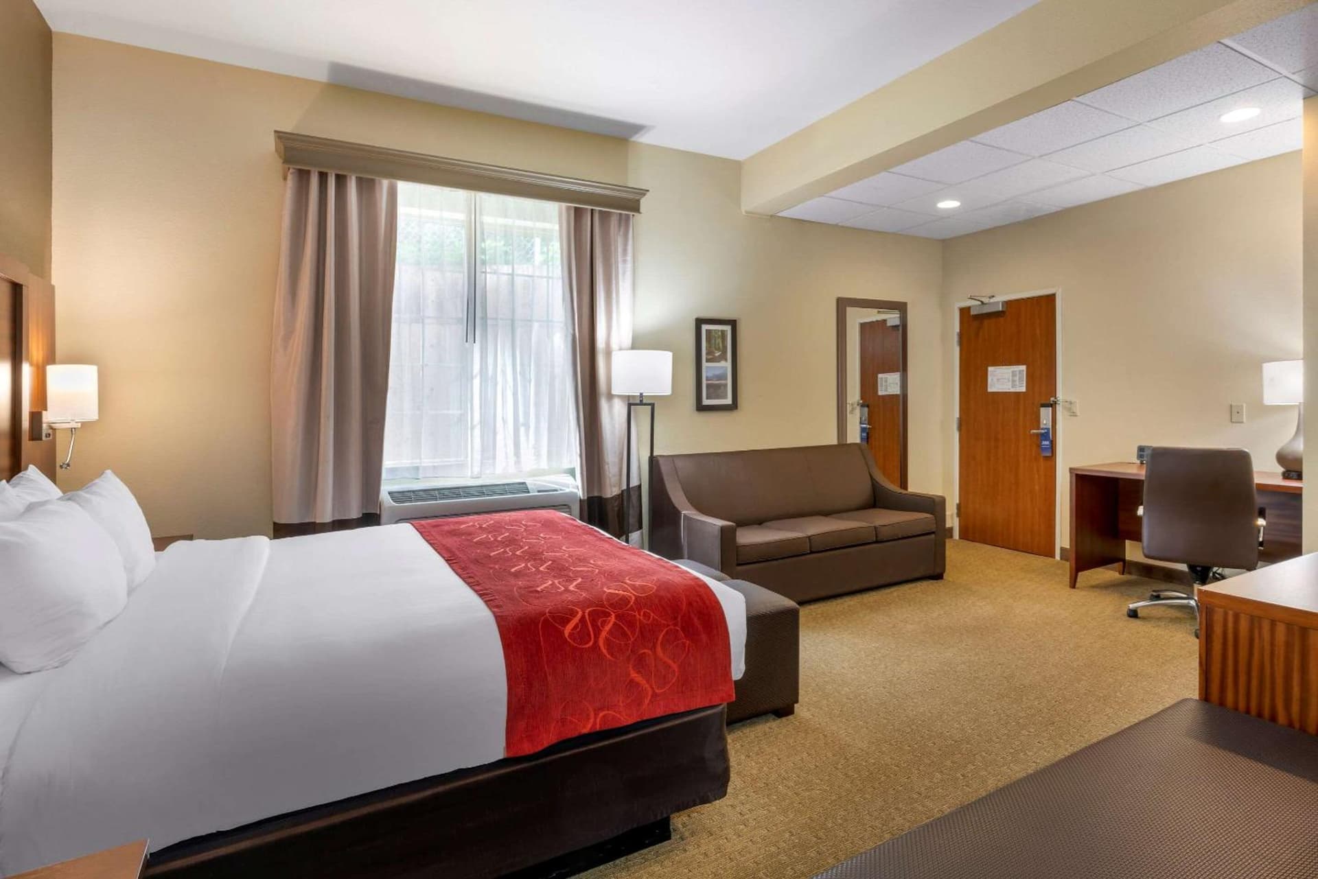 Comfort Suites Eugene University gallery photo in Eugene, OR — image 4