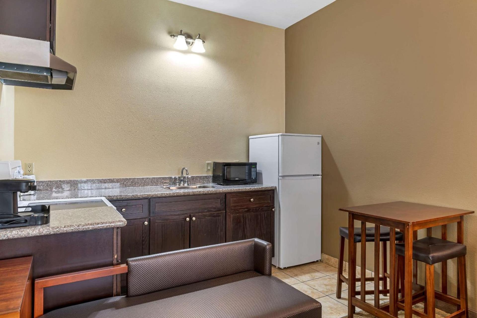 Comfort Suites Eugene University gallery photo in Eugene, OR — image 17