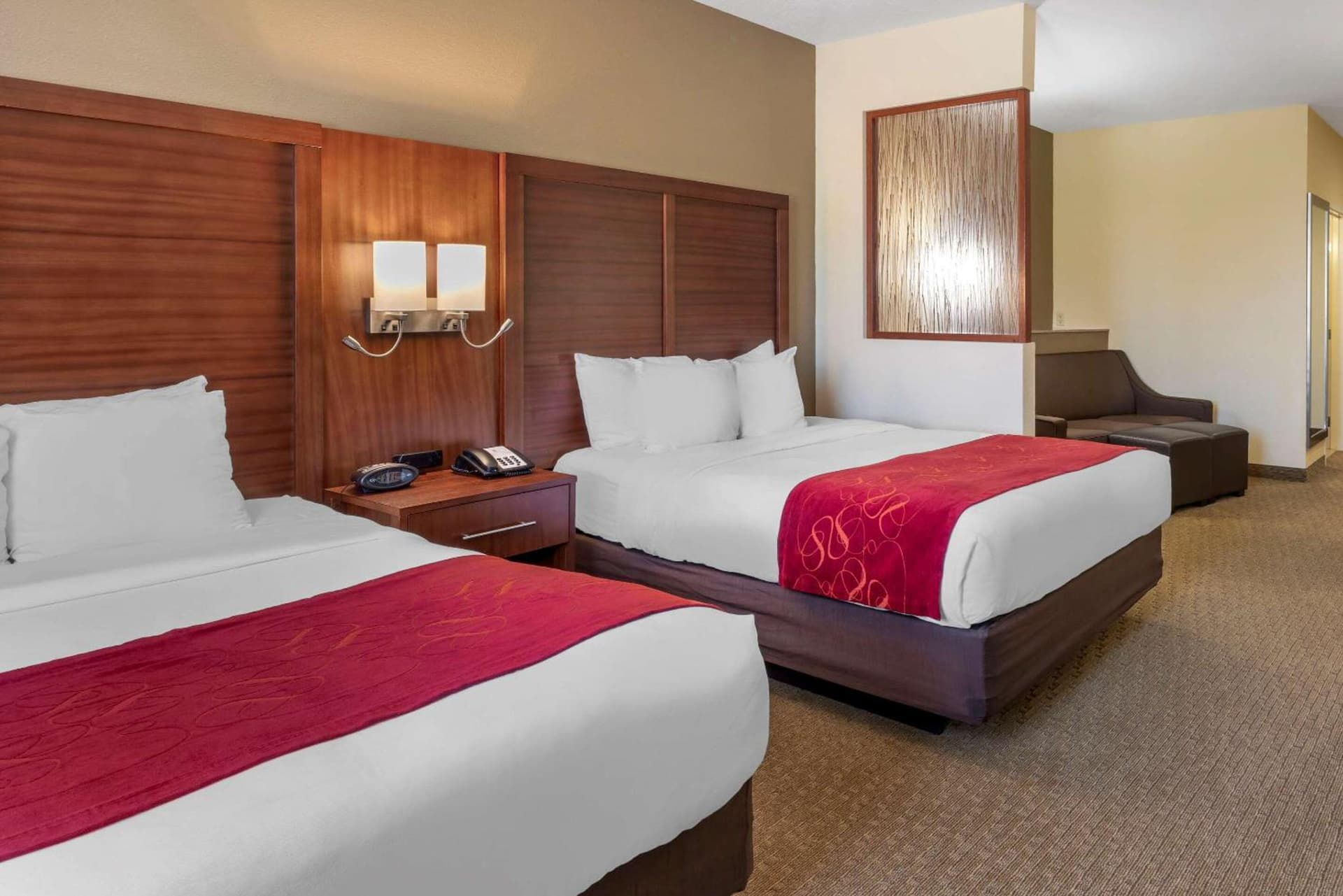Comfort Suites Eugene University gallery photo in Eugene, OR — image 9