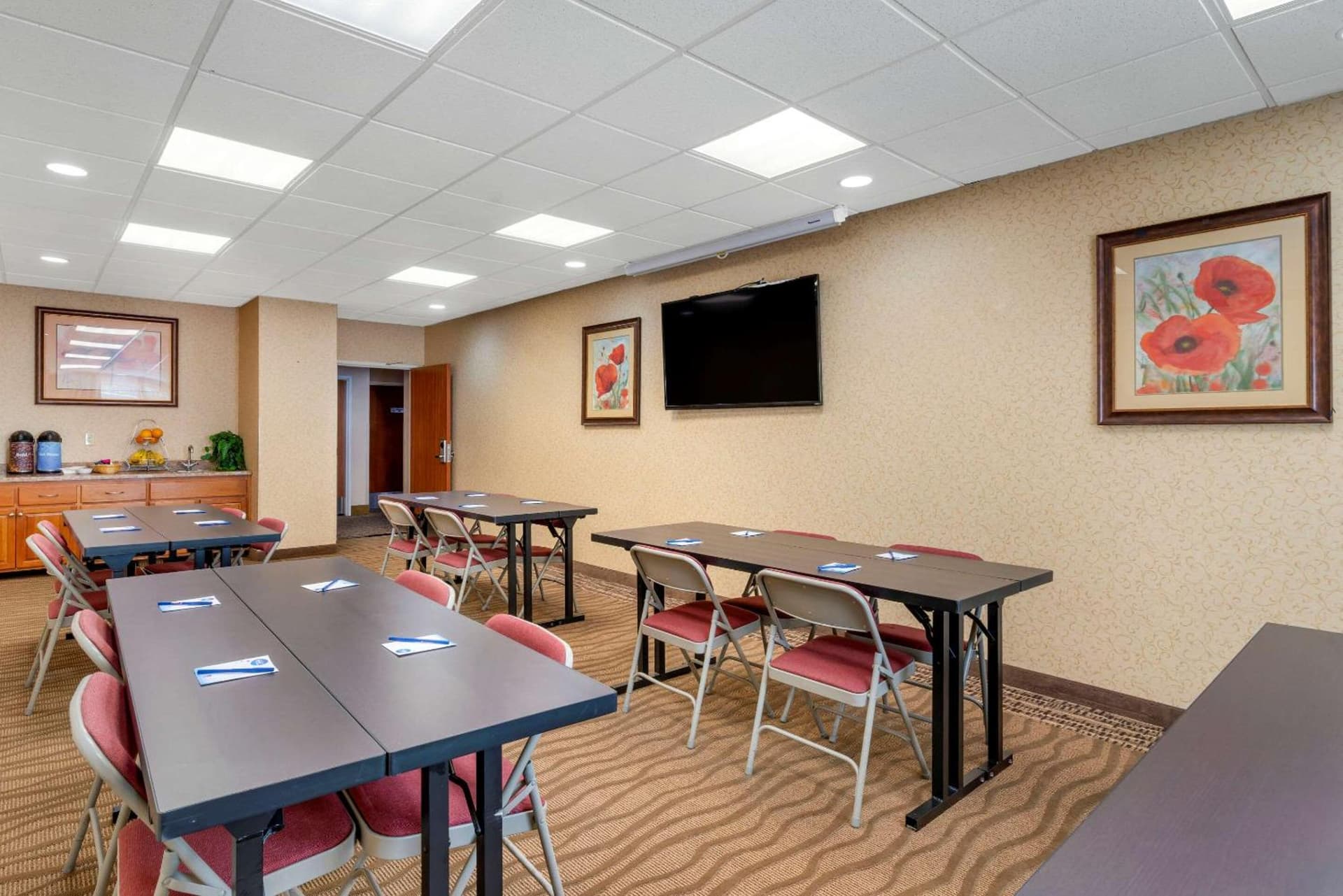Comfort Suites Eugene University gallery photo in Eugene, OR — image 16