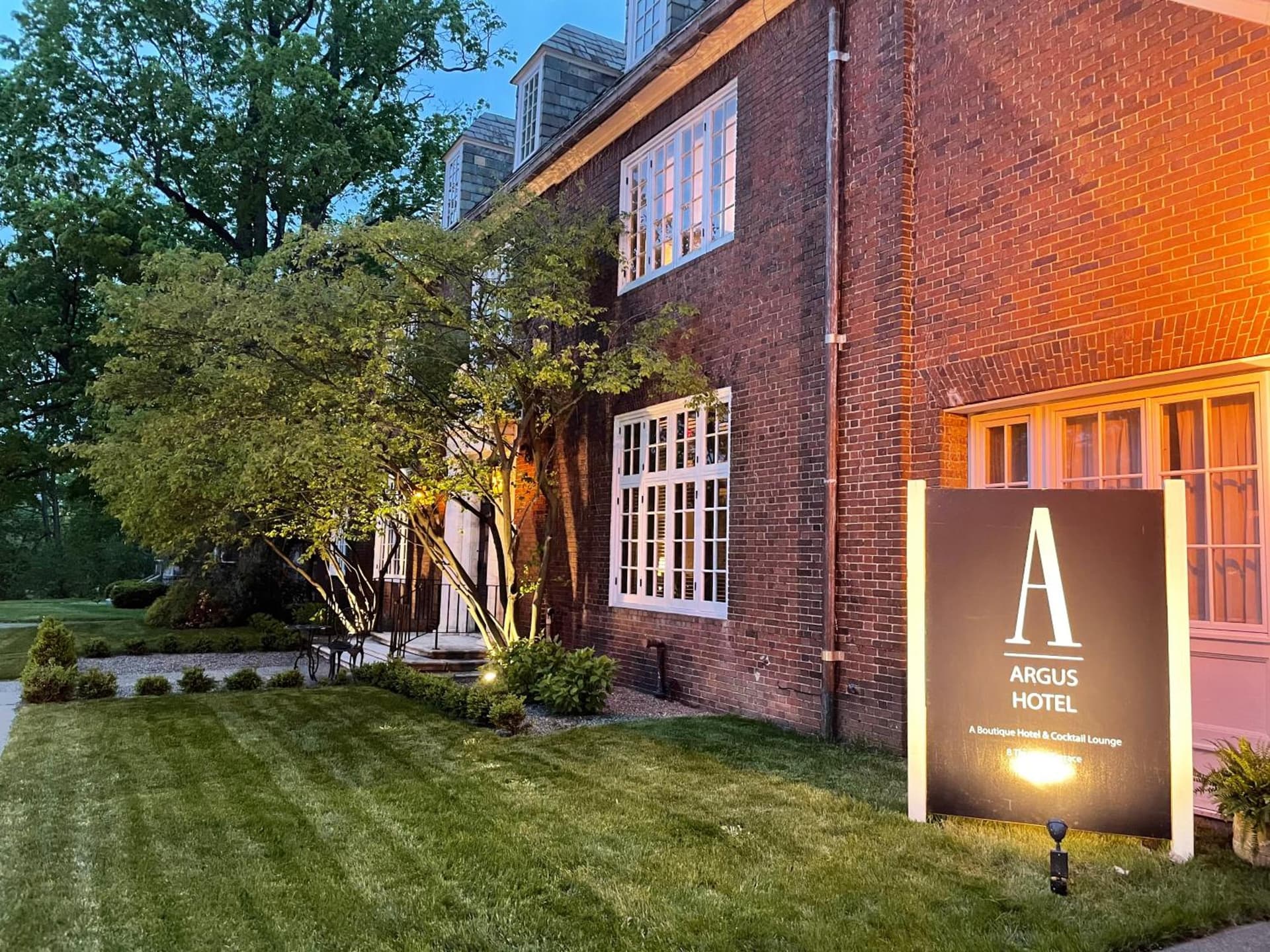 The Argus Hotel & Cocktail Lounge gallery photo in Albany, NY — image 44
