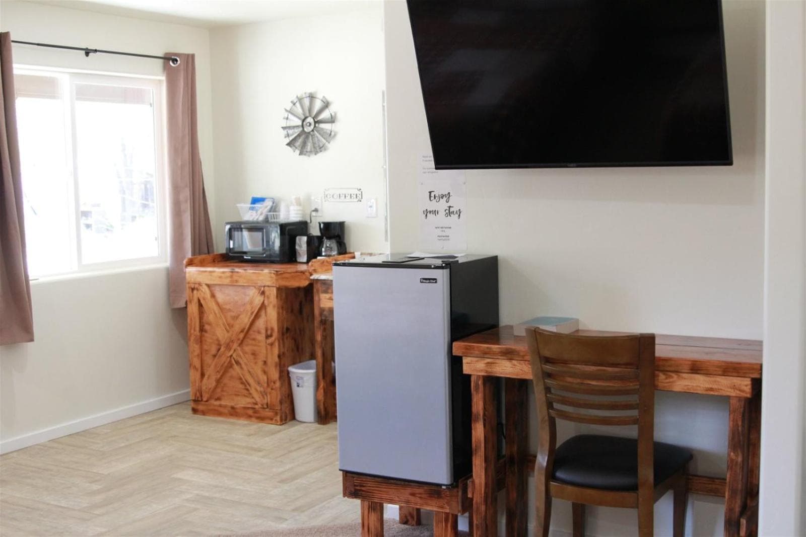 Hurricane Hideaway Lodging property views in Hurricane, UT — gallery photo 3