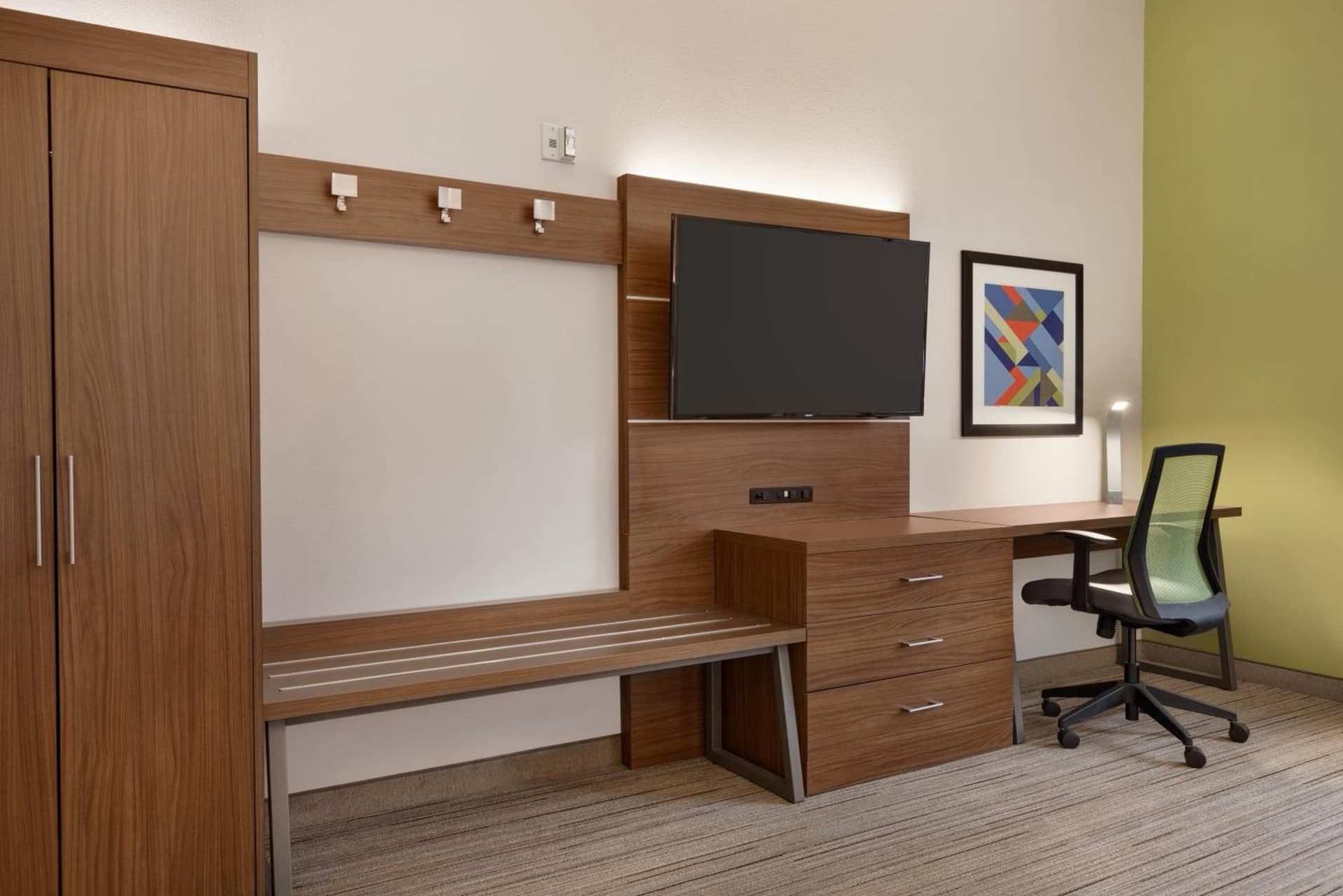 Holiday Inn Express Hotel & Suites Opelika Auburn by IHG gallery photo in Opelika, AL — image 111