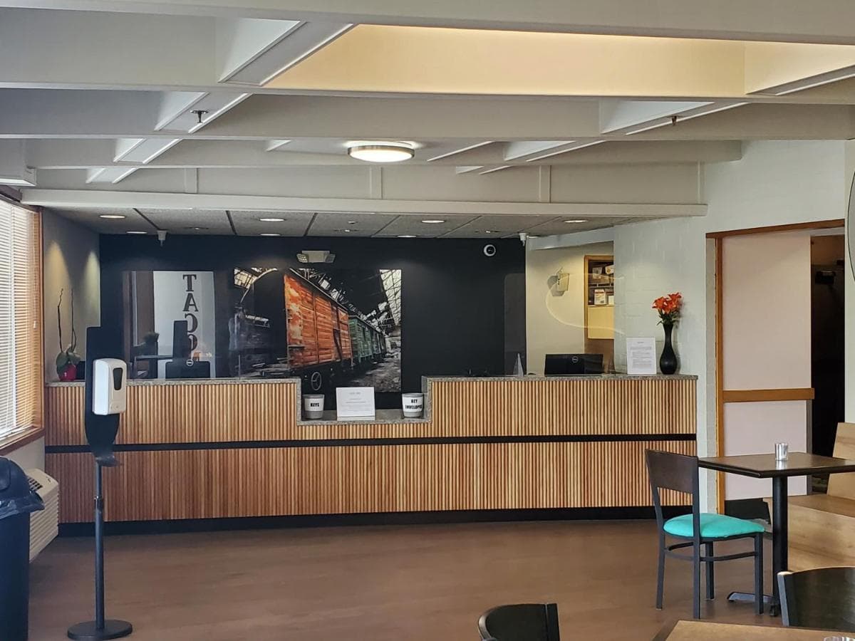 Hotel Thea Tacoma, Ascend Hotel Collection interior in Tacoma, WA — gallery photo 2