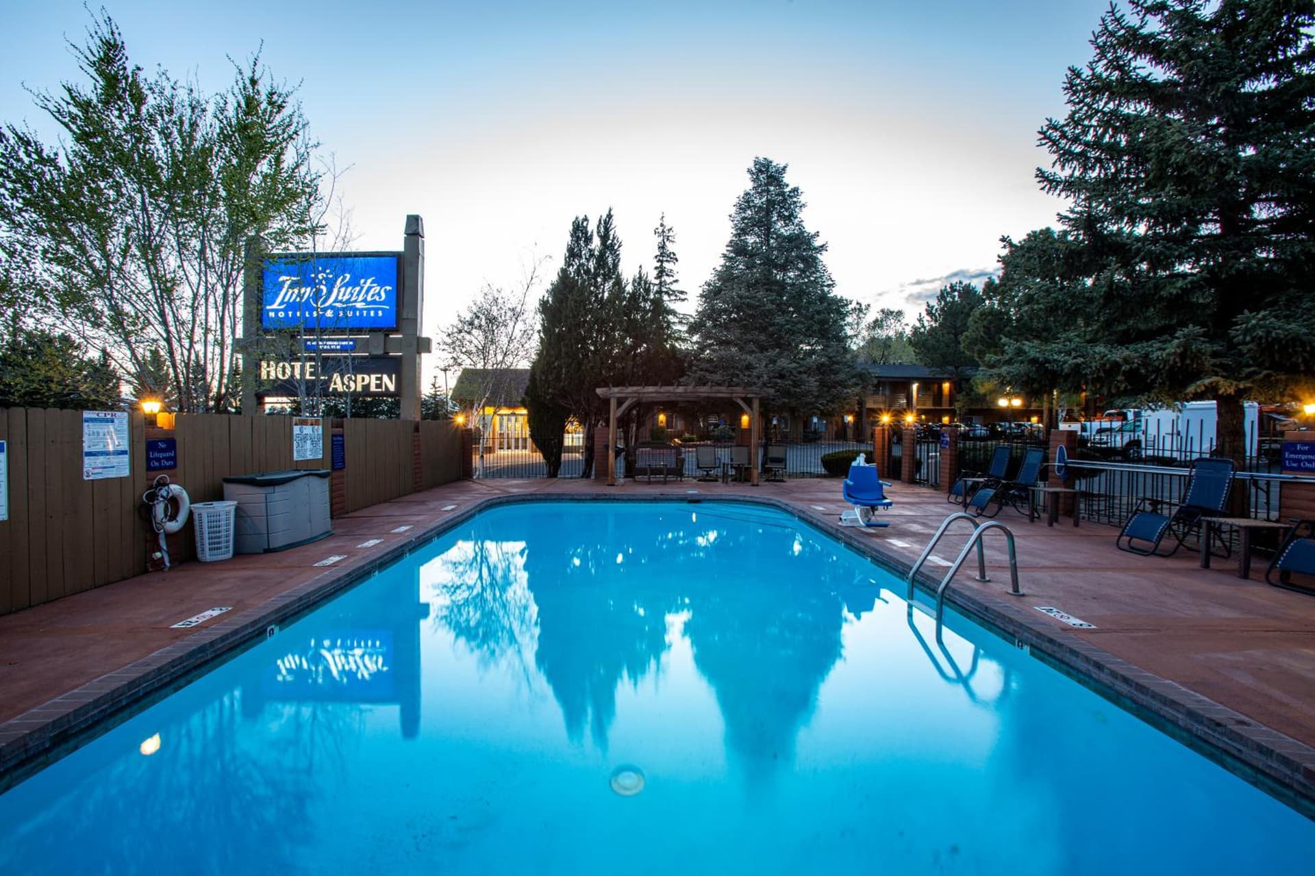 Hotel Aspen Flagstaff/ Grand Canyon InnSuites property views in Flagstaff, AZ — gallery photo 3