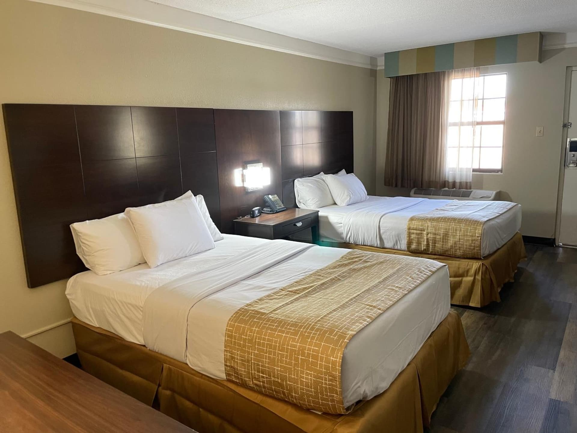 Quality Inn & Suites Tuscaloosa near University gallery photo in Tuscaloosa, AL — image 61