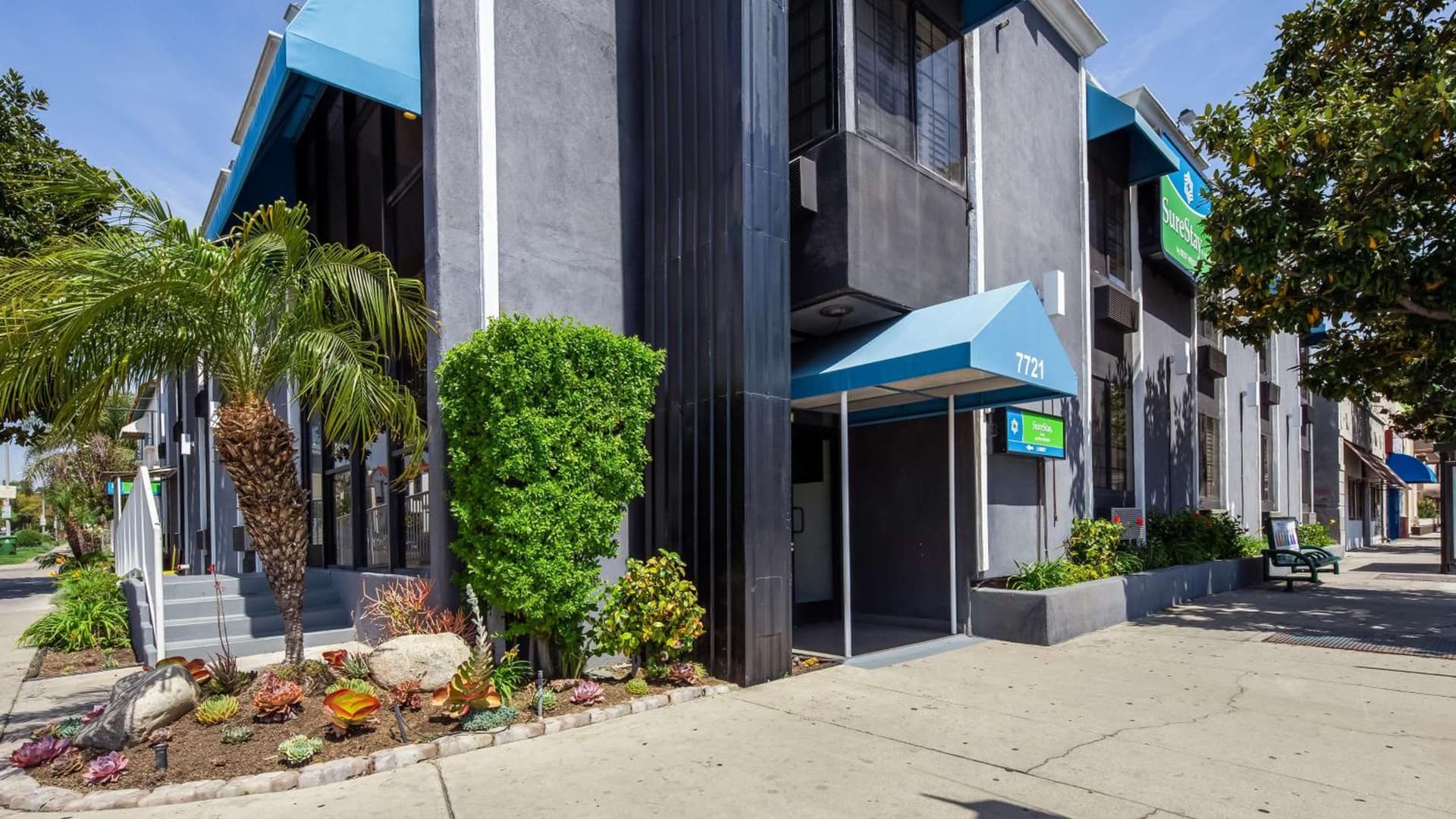 SureStay Hotel by Best Western Beverly Hills West LA interior in Los Angeles, CA — gallery photo 2