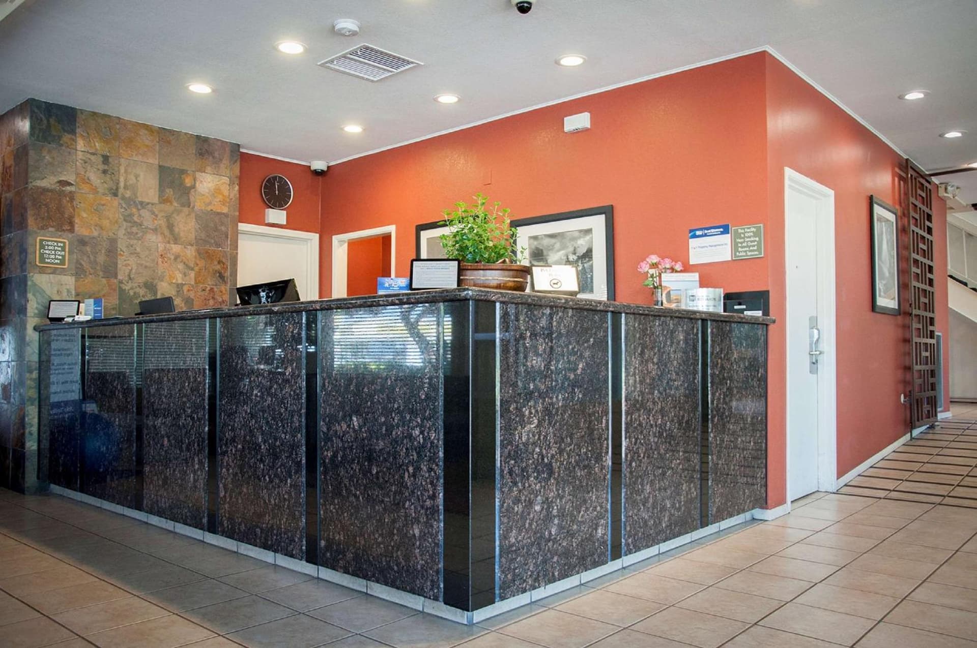 Best Western Village Inn interior in Fresno, CA — gallery photo 2