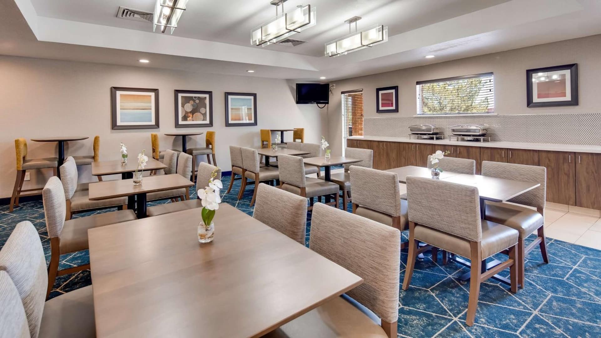 Best Western Plus Gateway Inn & Suites - Aurora property views in Aurora, CO — gallery photo 3