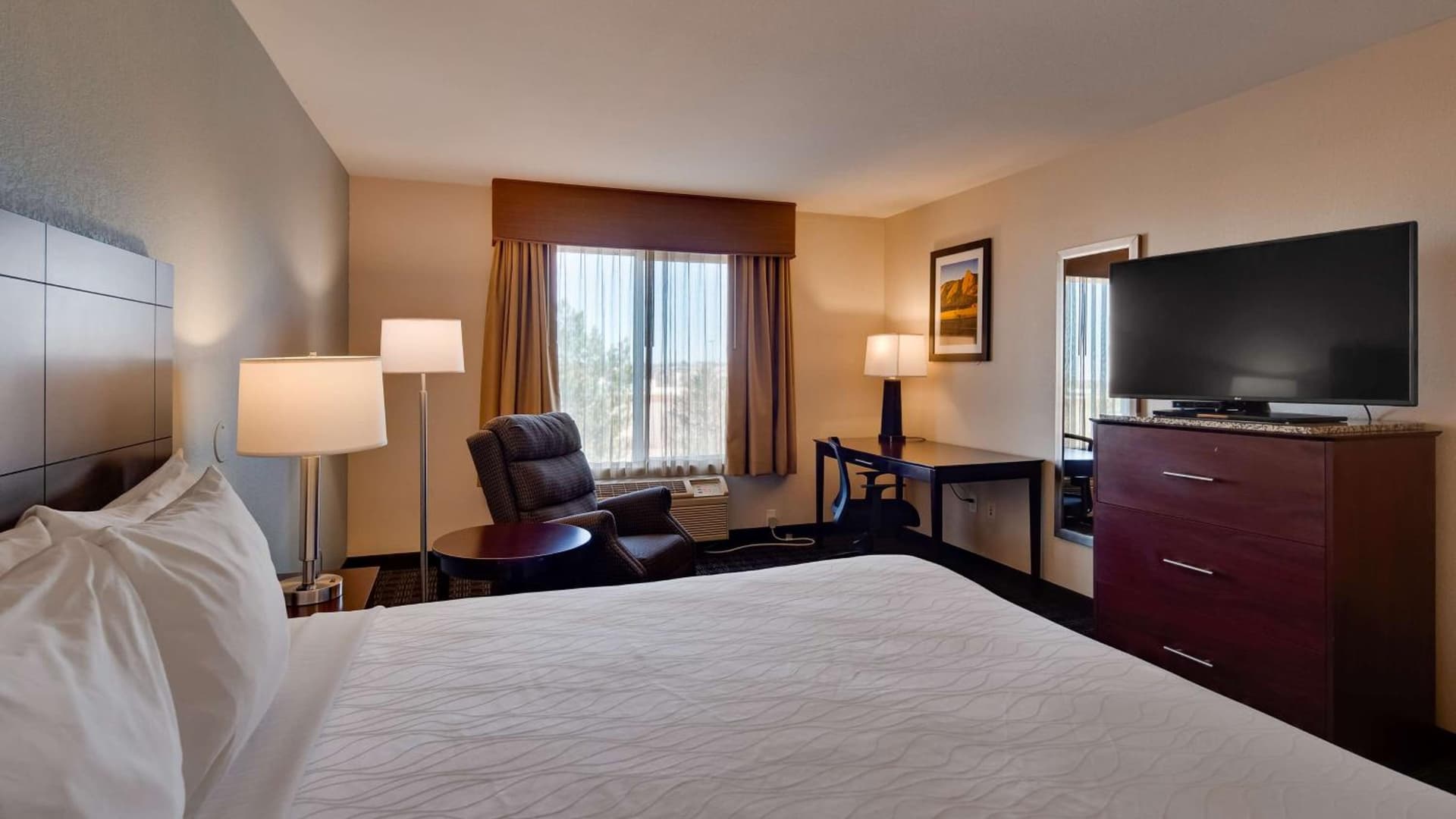Best Western Plus Gateway Inn & Suites - Aurora property views in Aurora, CO — gallery photo 3
