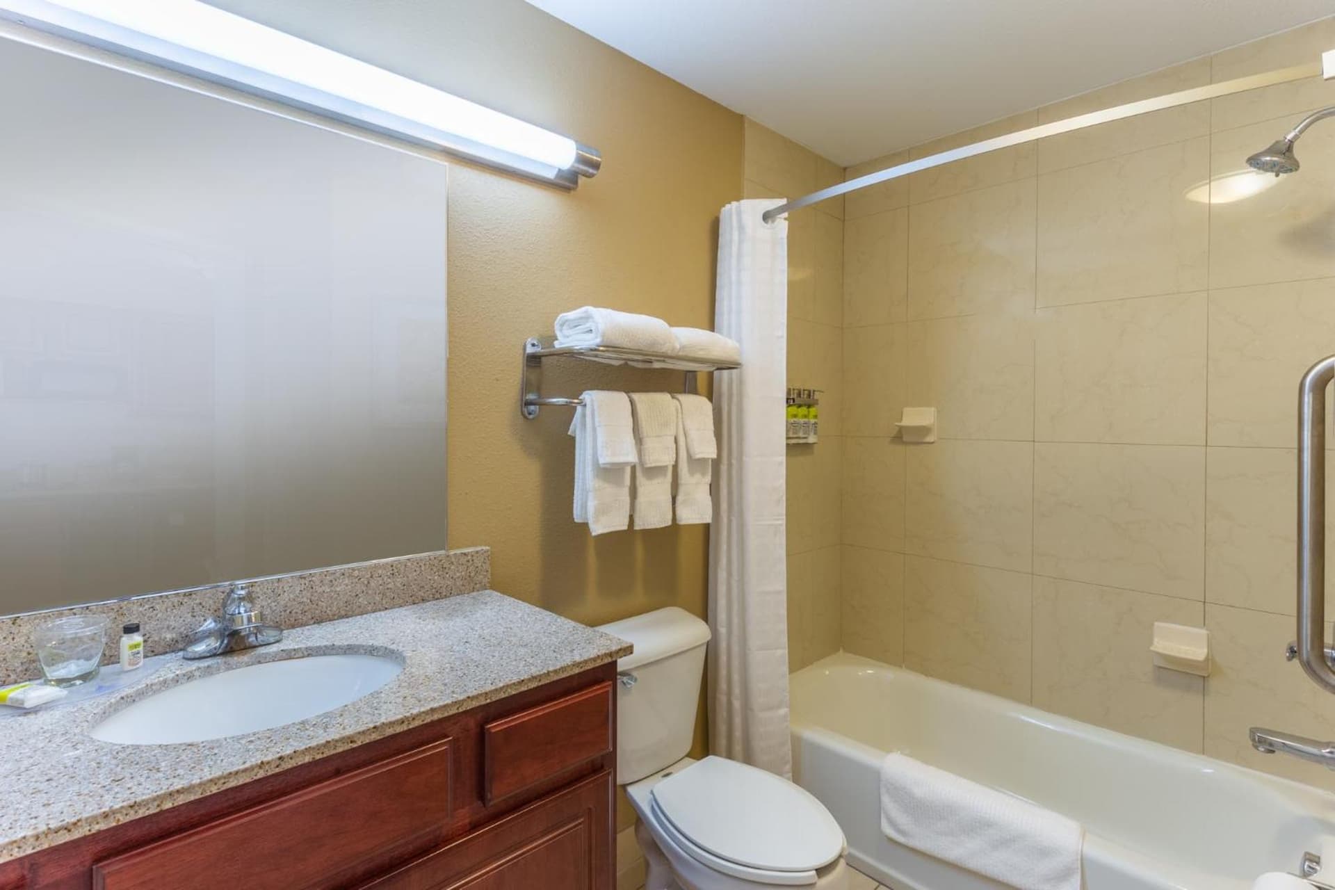 Candlewood Suites South Bend Airport by IHG property views in South Bend, IN — gallery photo 3