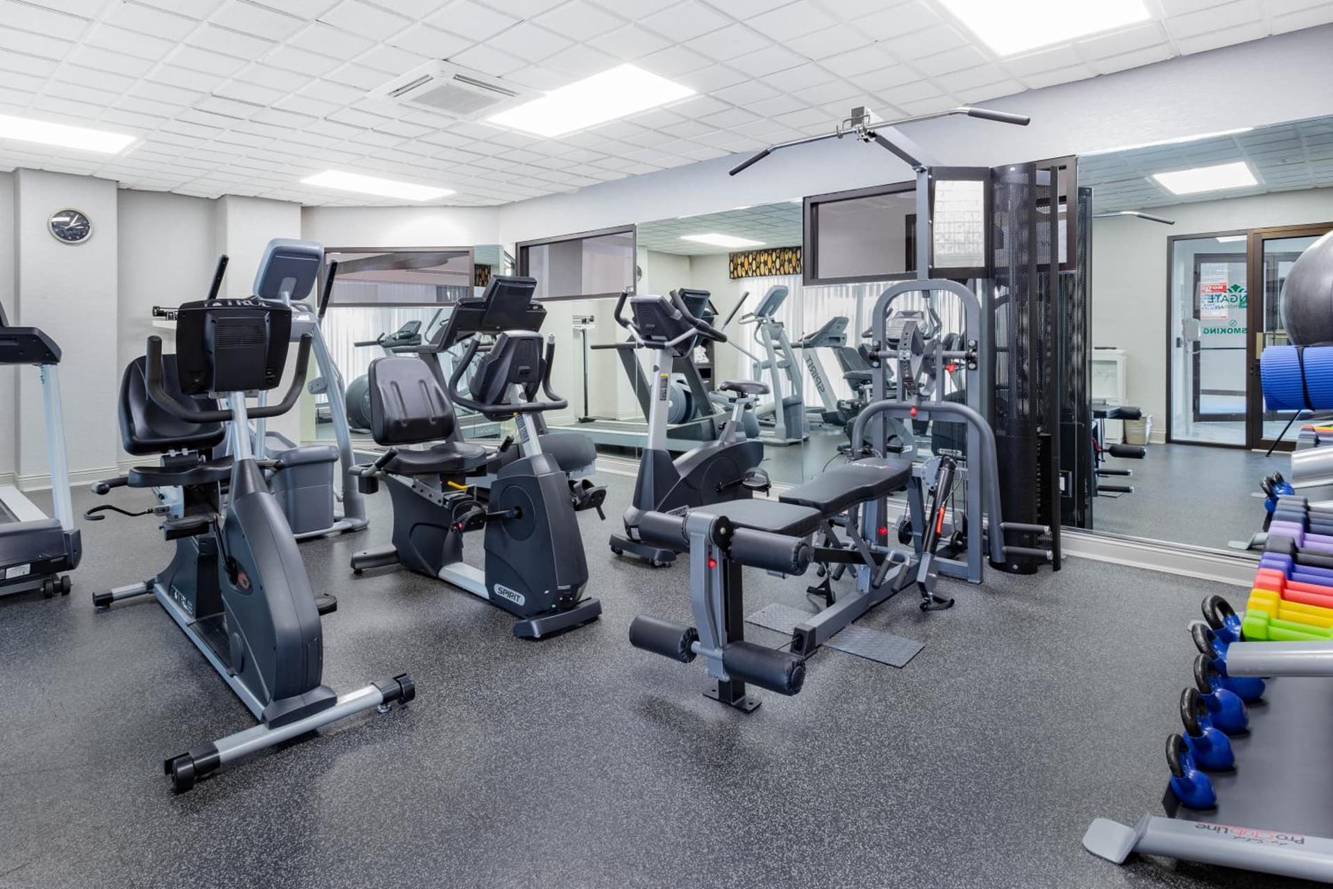 Wingate by Wyndham Tinley Park gallery photo in Tinley Park, IL — image 12