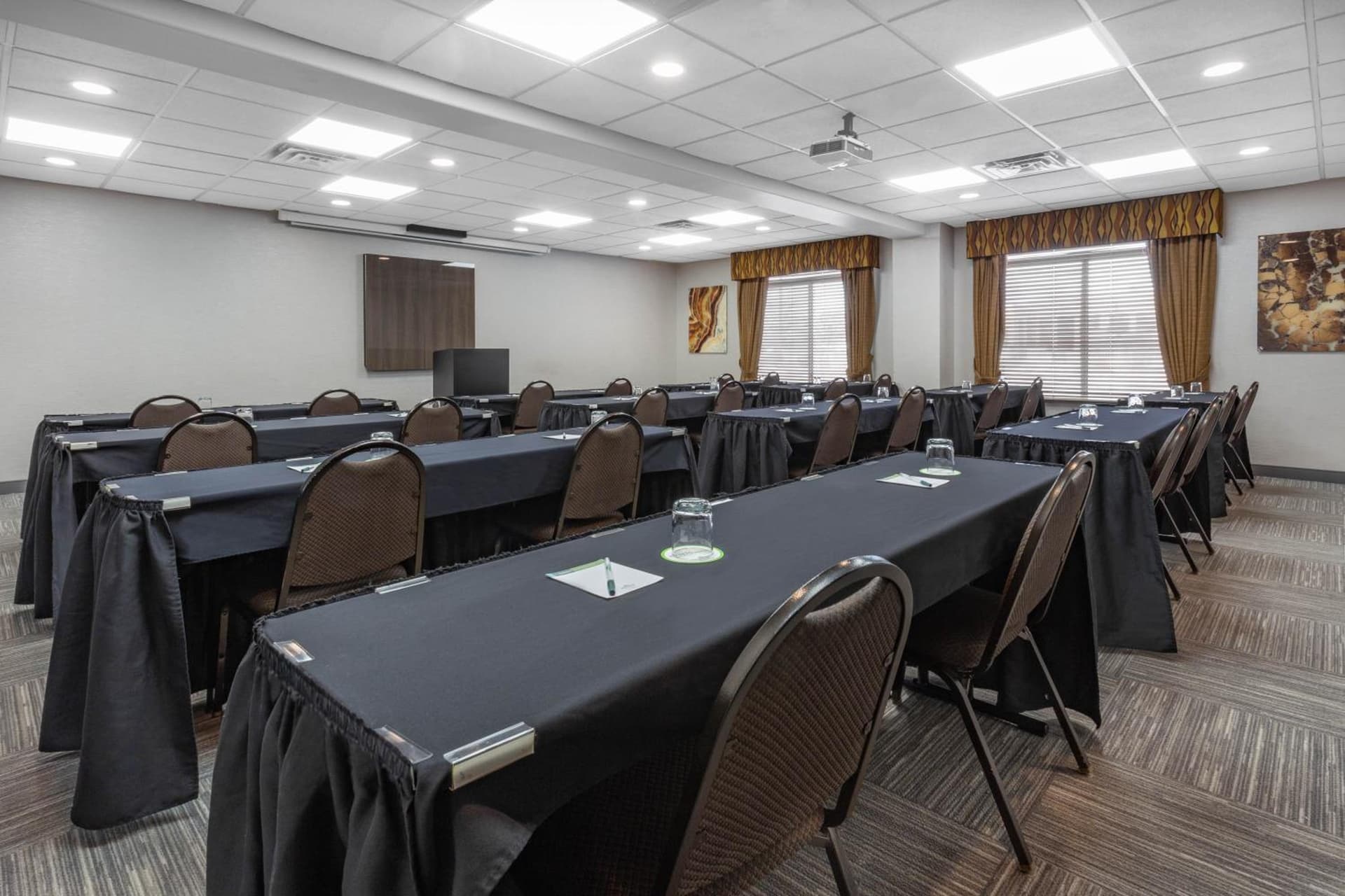 Wingate by Wyndham Tinley Park gallery photo in Tinley Park, IL — image 41