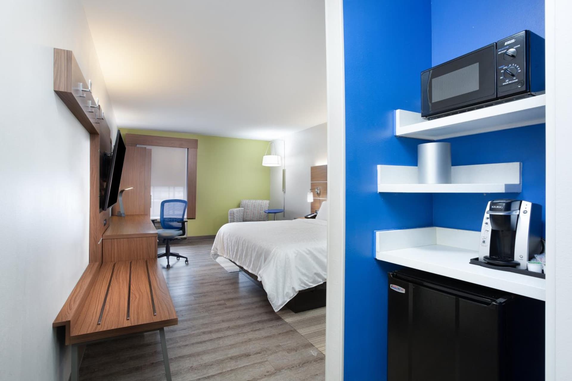 Holiday Inn Express & Suites - Morehead City by IHG gallery photo in Morehead City, NC — image 35