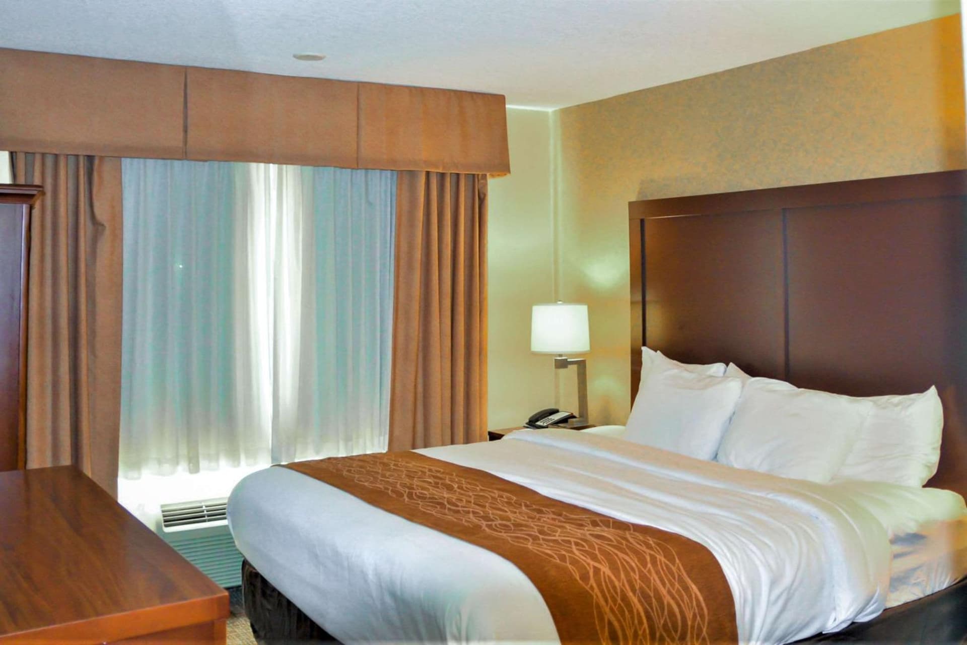 Comfort Inn & Suites Vancouver Downtown City Center gallery photo in Vancouver, WA — image 16