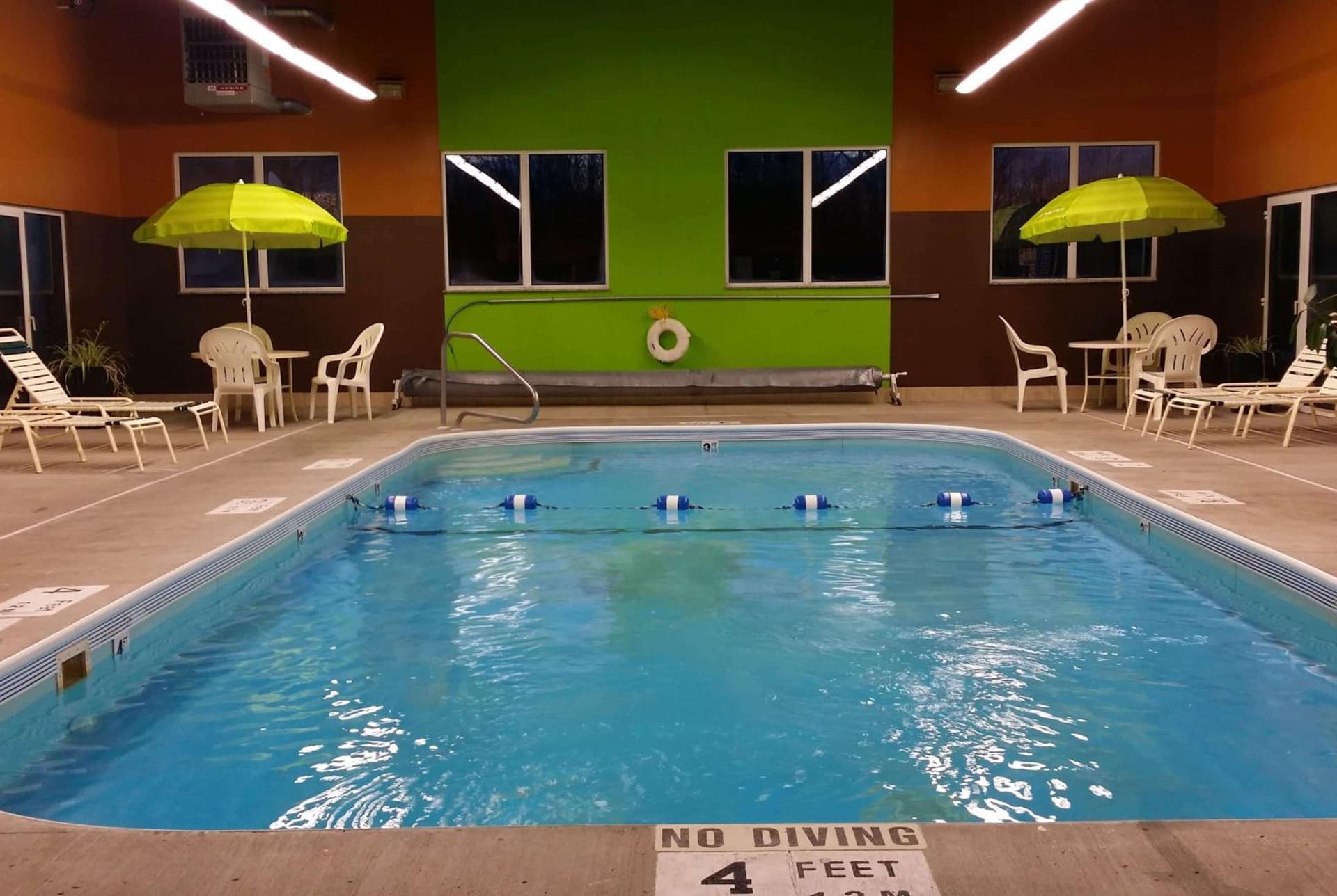 Super 8 by Wyndham Plattsburgh property views in Plattsburgh, NY — gallery photo 3
