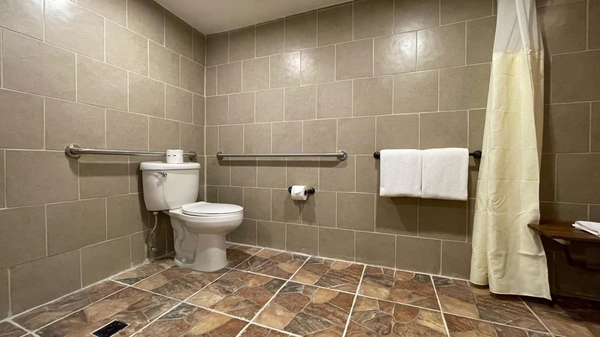 Hotel d'Lins Ontario Airport gallery photo in Ontario, CA — image 16