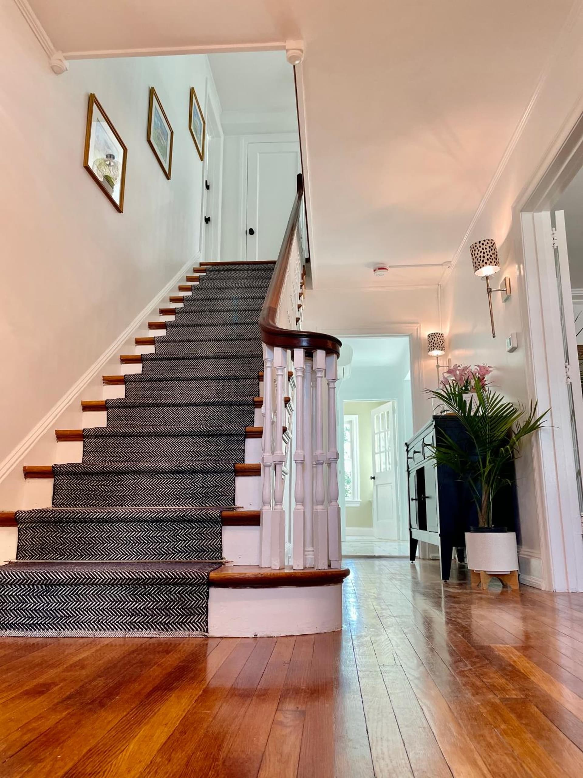 Buttonwood Boutique Hotel interior in West Cape May, NJ — gallery photo 2