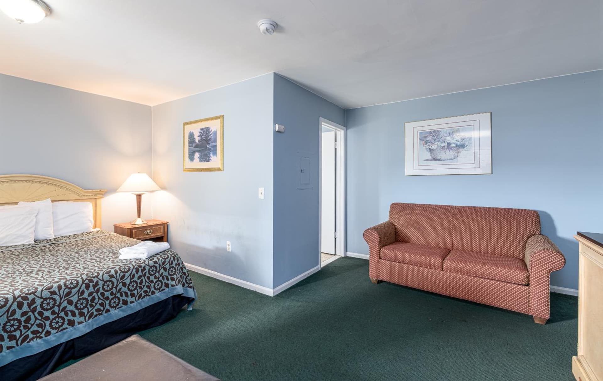 Hotel Charlee Villas Beach Hotel Oceanblock property views in Seaside Heights, NJ — gallery photo 3