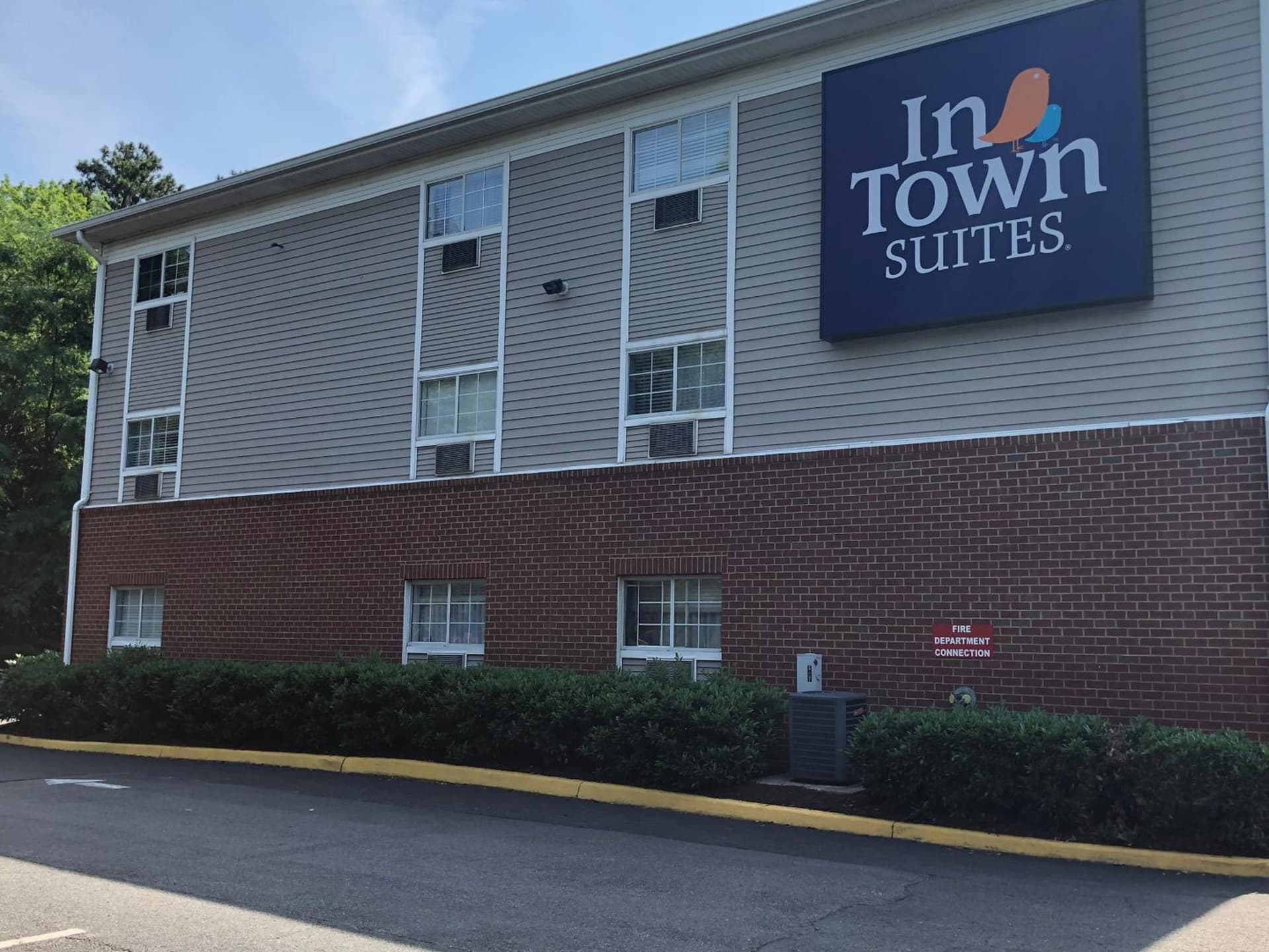 InTown Suites Extended Stay Richmond VA - Midlothian interior in Richmond, VA — gallery photo 2