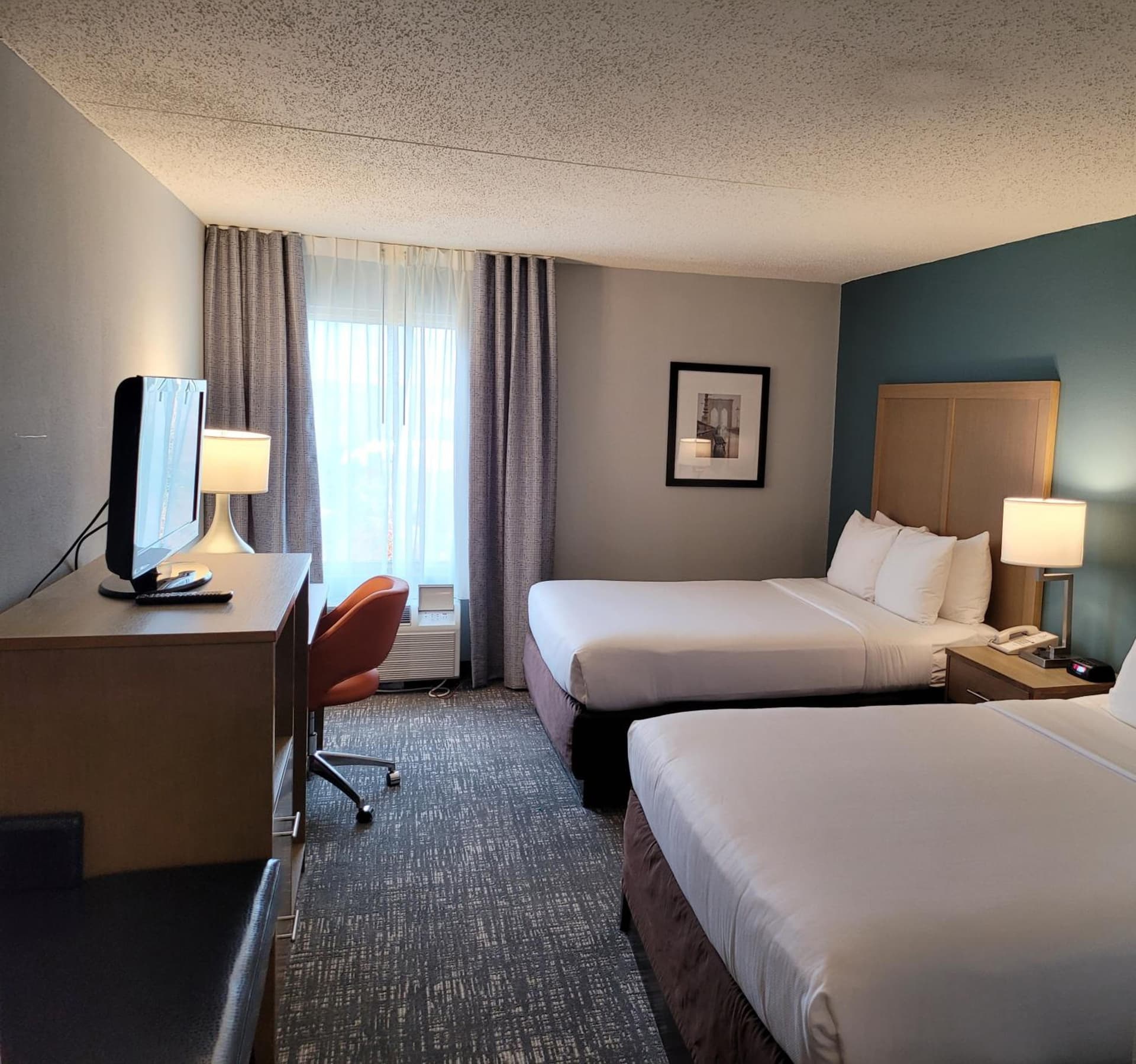 Comfort Inn & Suites Alexandria West gallery photo in Alexandria, VA — image 7