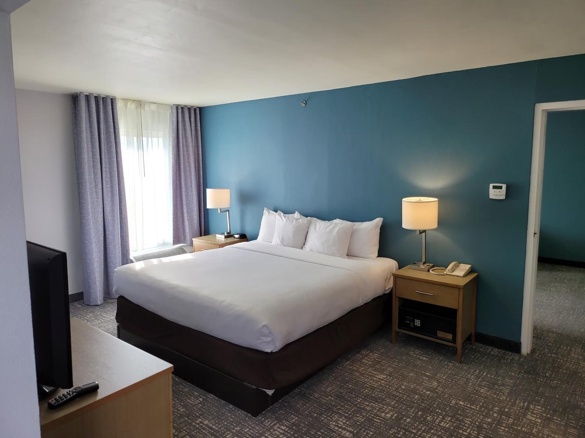 Comfort Inn & Suites Alexandria West gallery photo in Alexandria, VA — image 15
