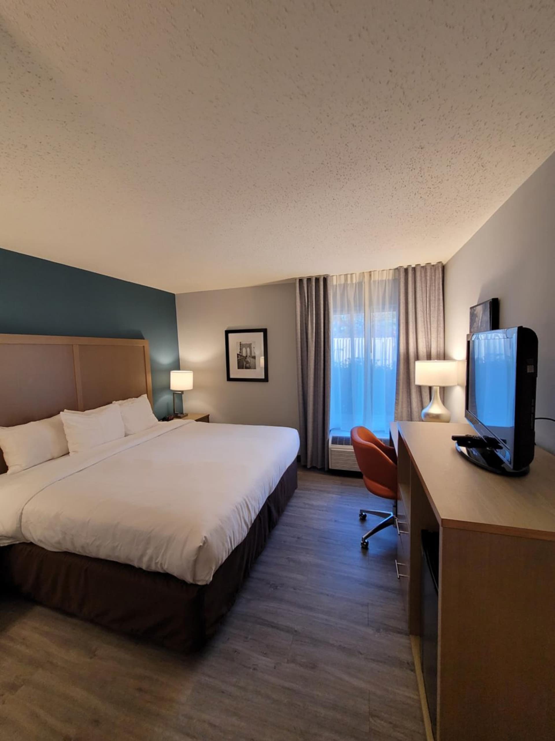 Comfort Inn & Suites Alexandria West gallery photo in Alexandria, VA — image 39
