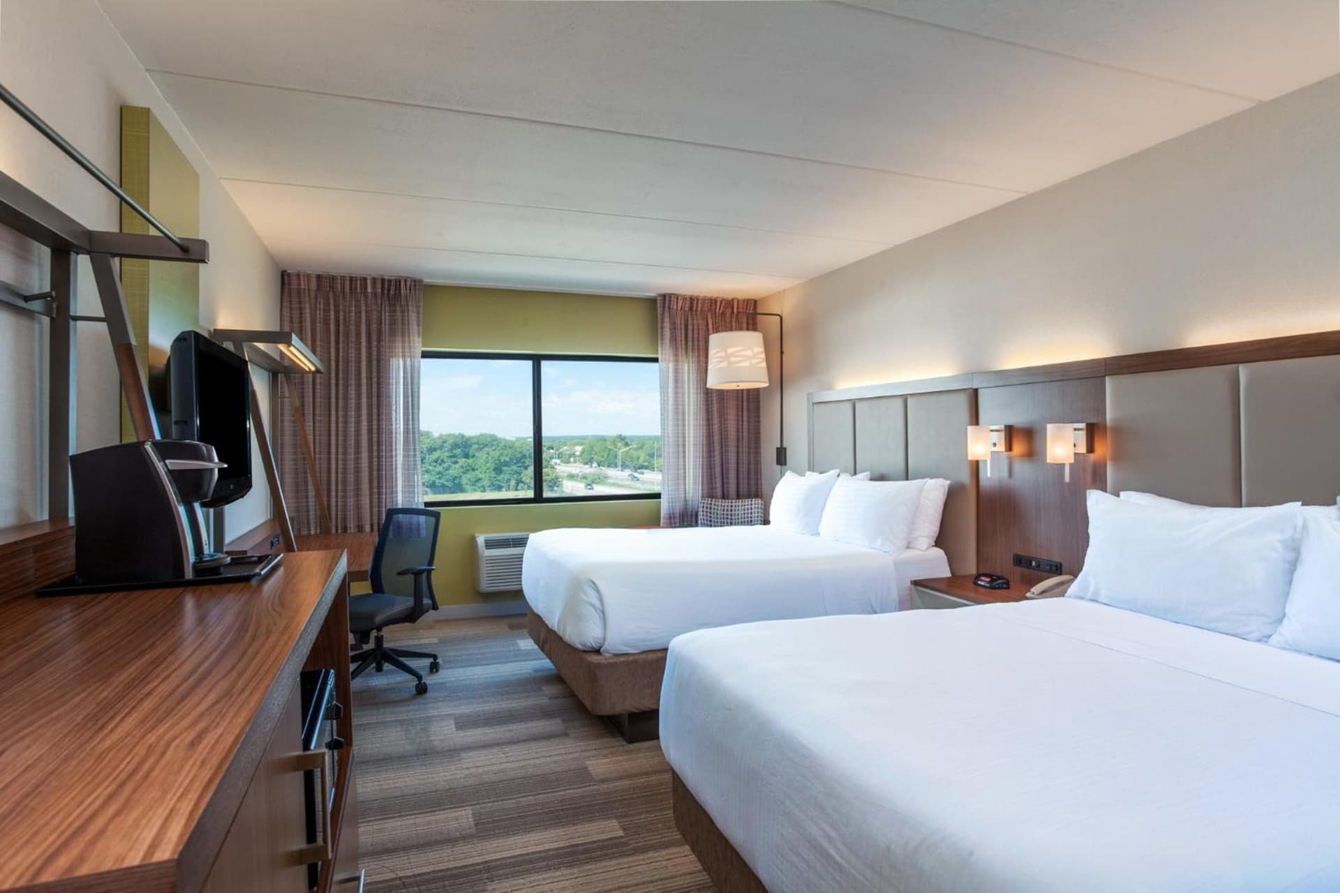 Holiday Inn Express Hauppauge-Long Island by IHG gallery photo in Hauppauge, NY — image 61