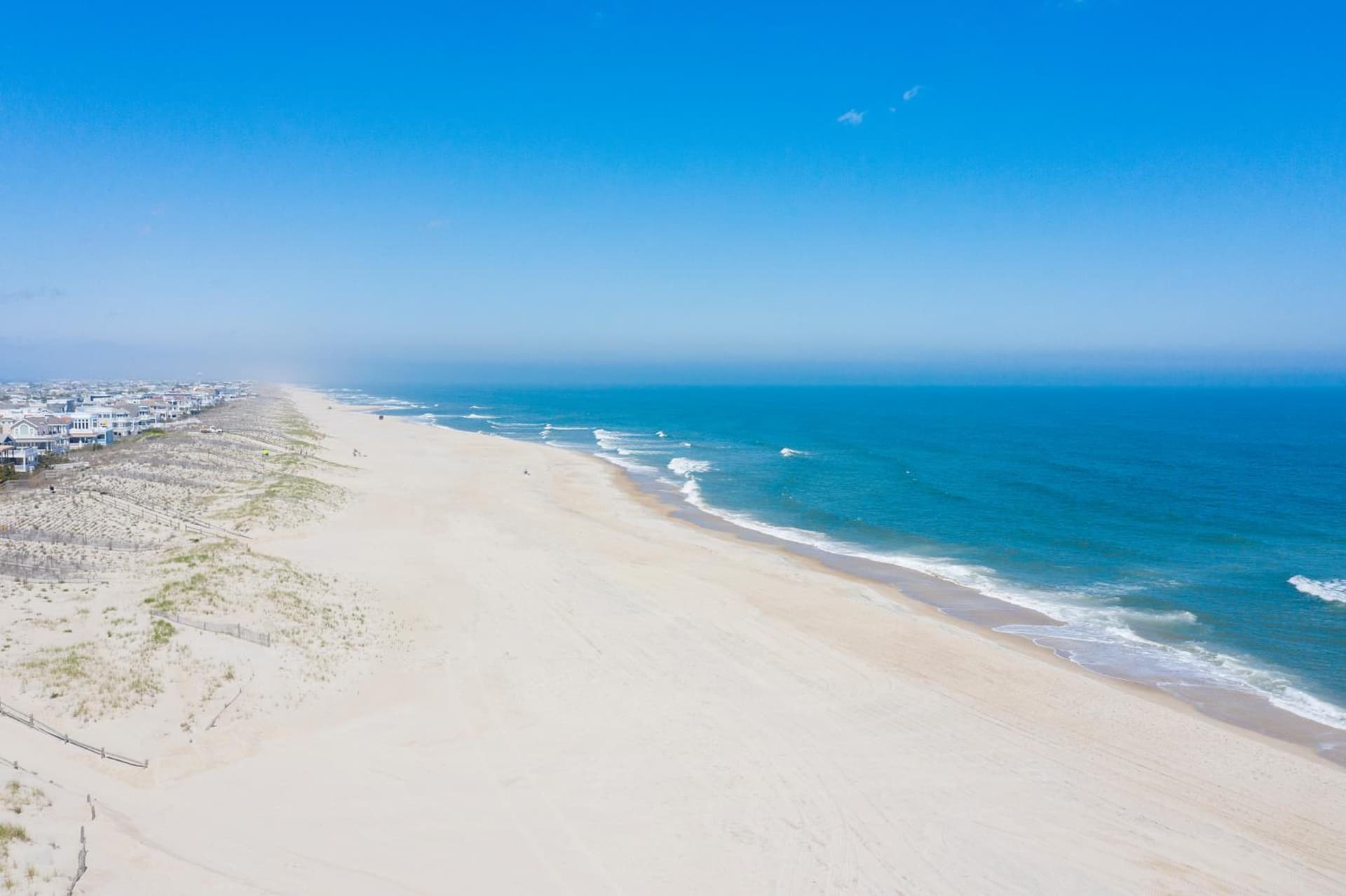 Surf City Hotel interior in Surf City, NJ — gallery photo 2