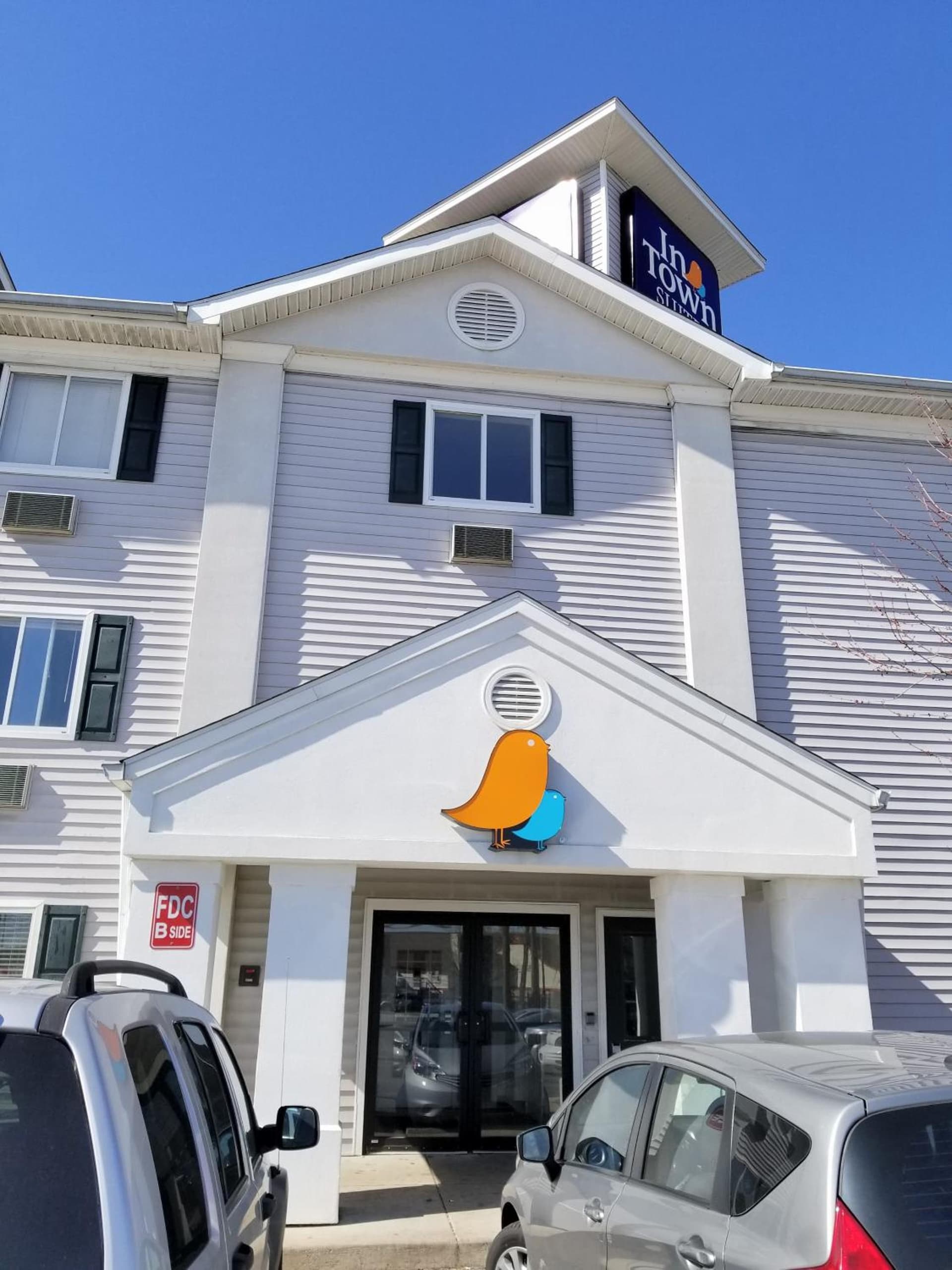 InTown Suites Extended Stay Indianapolis IN -College Park Michigan Road interior in Indianapolis, IN — gallery photo 2